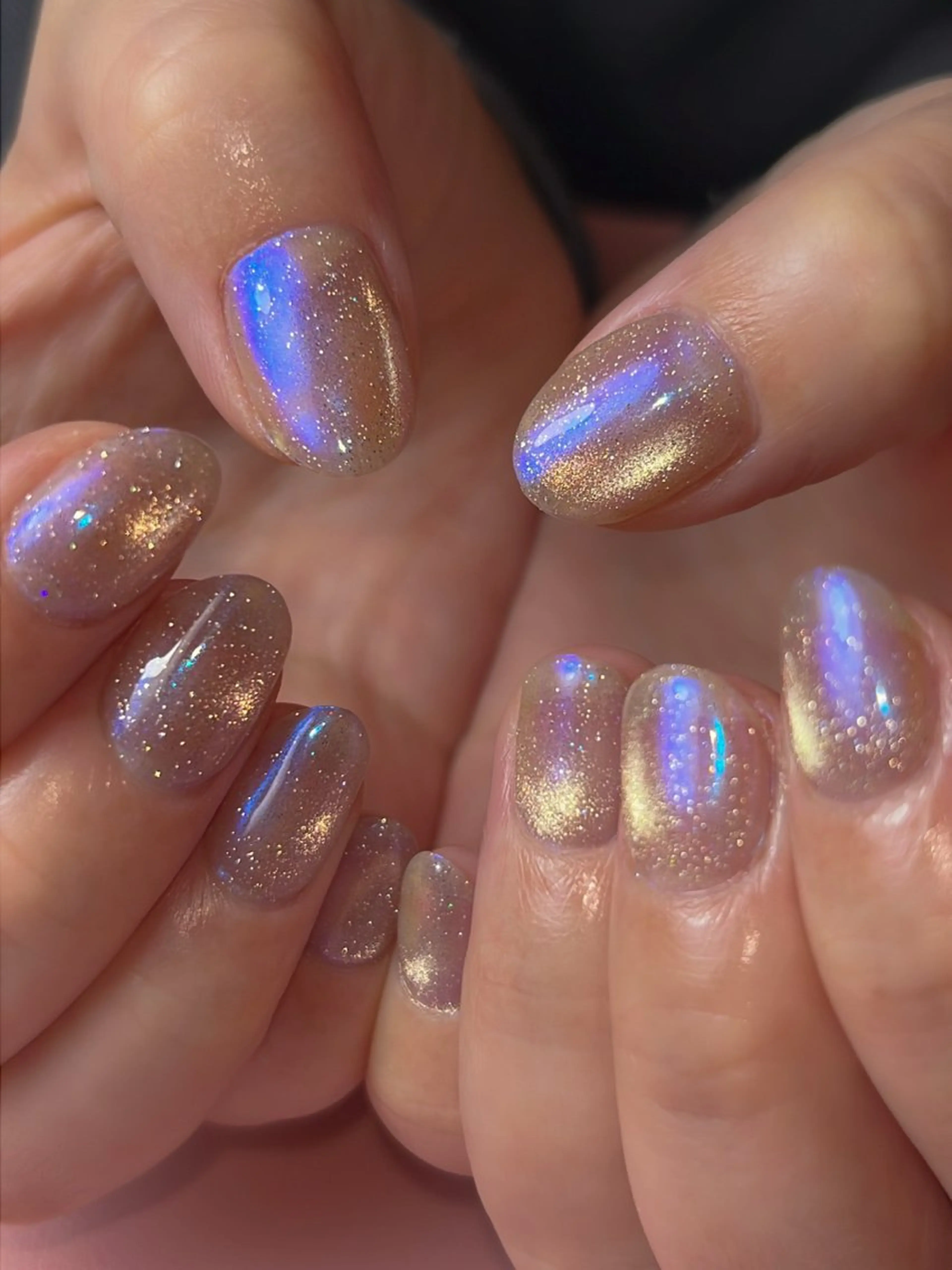 マグネット＋オーロラ重ねネイル（オフなし）の写真