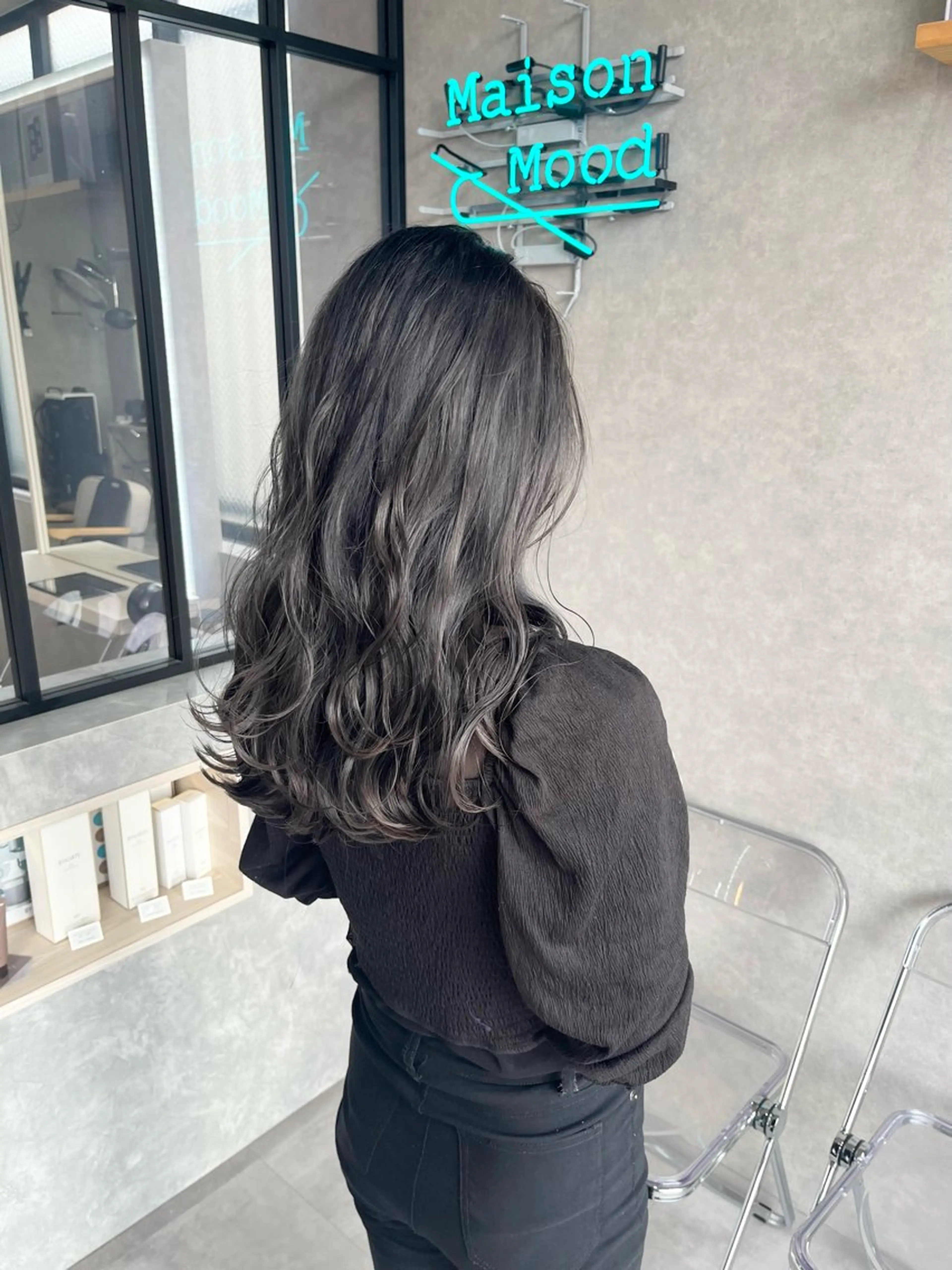 ロング カラー アッシュ バレイヤージュ ブリーチ ケアブリーチ ダブルカラー 長谷川 湧のヘアスタイル