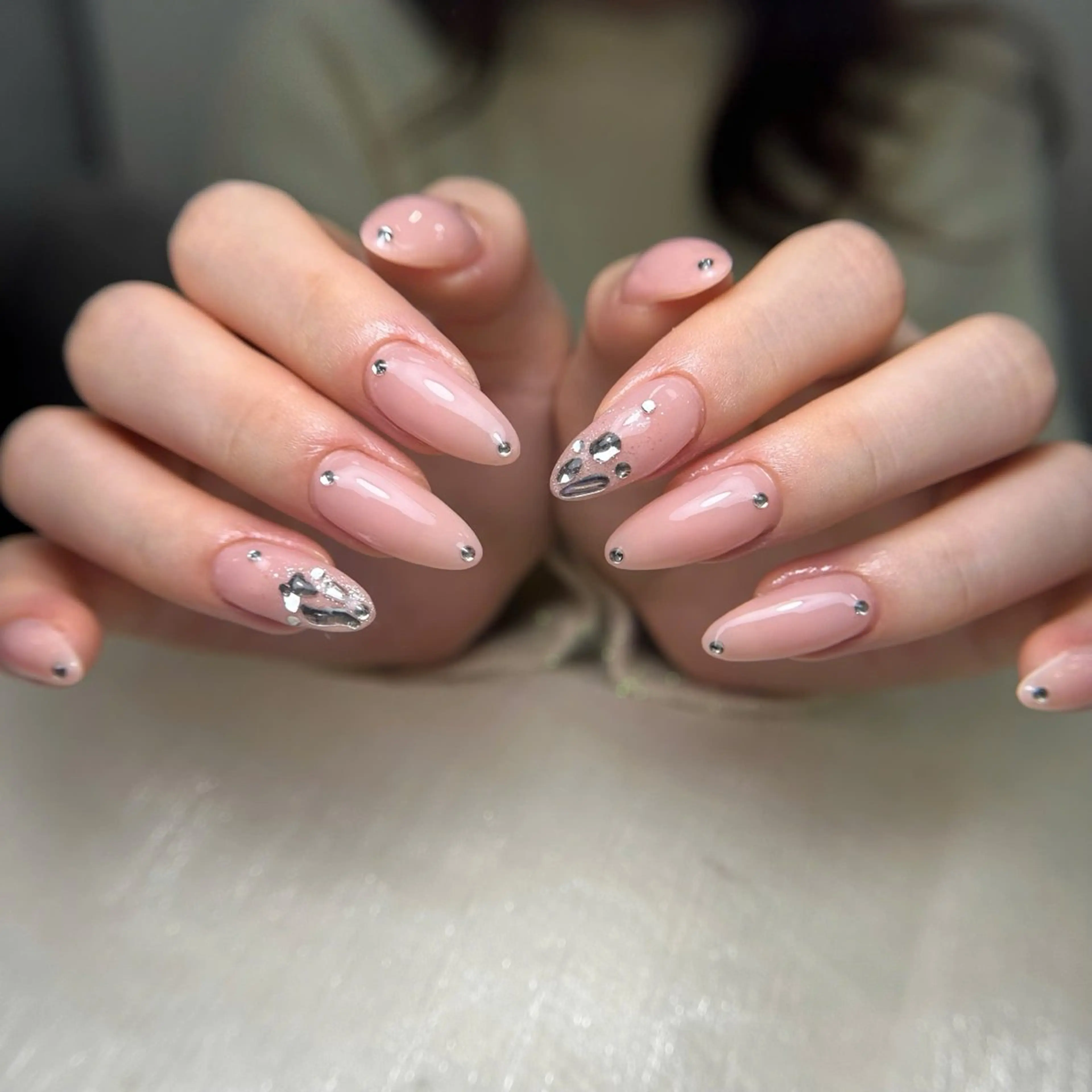 ネイル オーロラネイル 長さ出し フラッシュネイル フレンチネイル ジェルネイル Michi_Nails_Salon所属・Michi Nail Staffのネイルデザイン