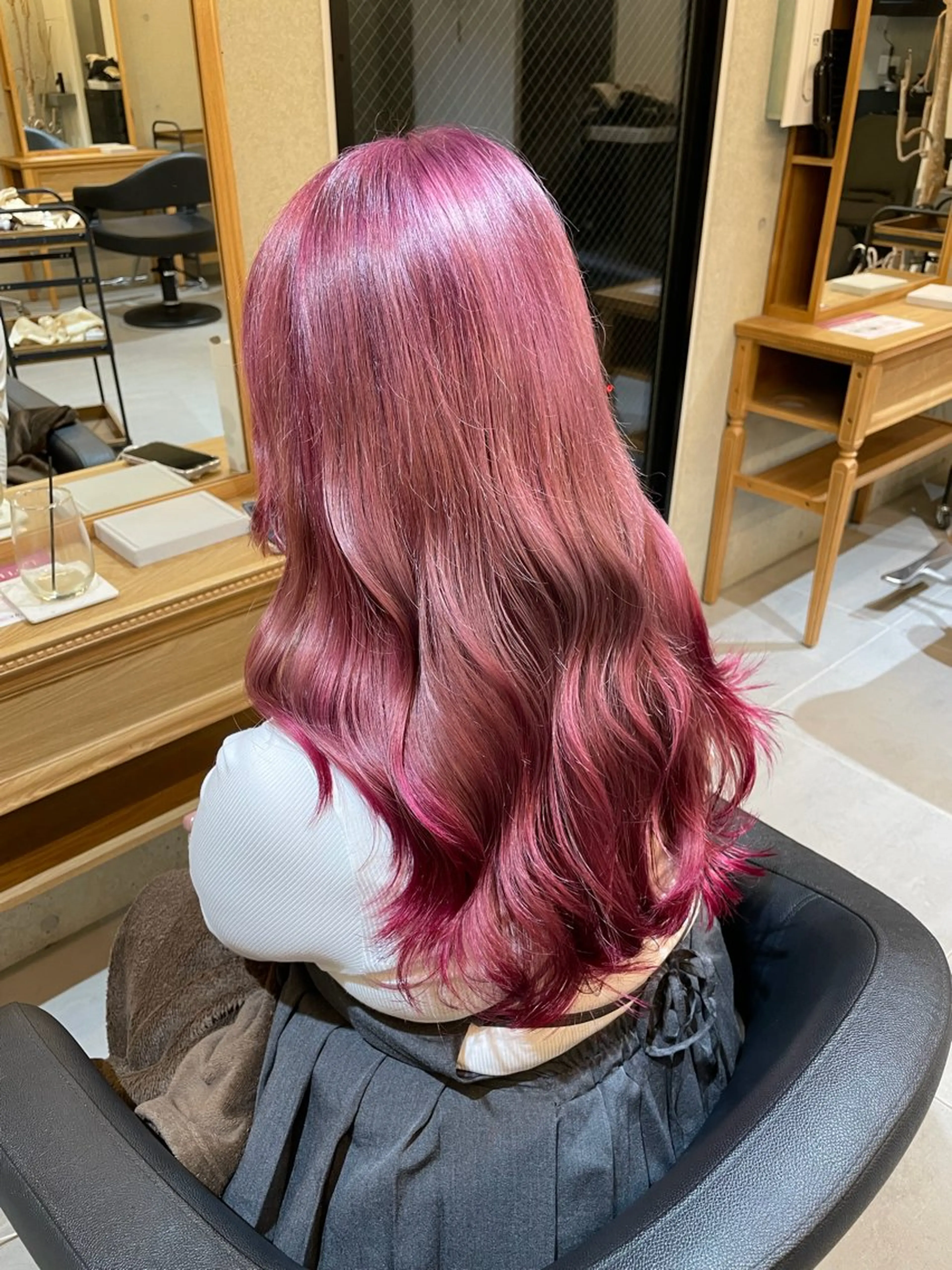 ロング カラー ベージュカラー ブリーチ ケアブリーチ デザインカラー ハイトーンカラー カット ヘアカラー トリートメント 羽田翔大/ブリーチ/ ボブカット/店長のヘアスタイル