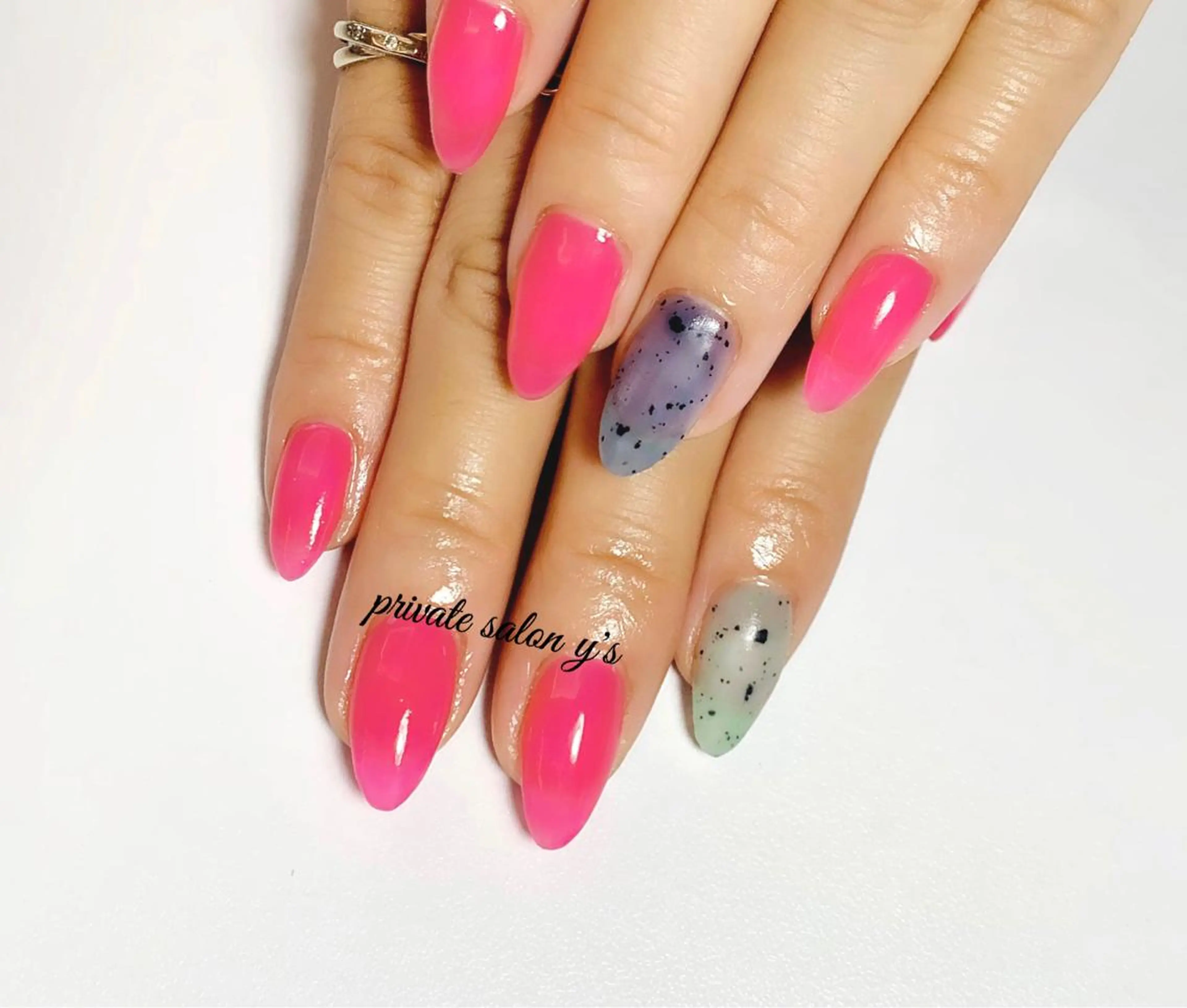 ネイル y' sのネイルデザイン