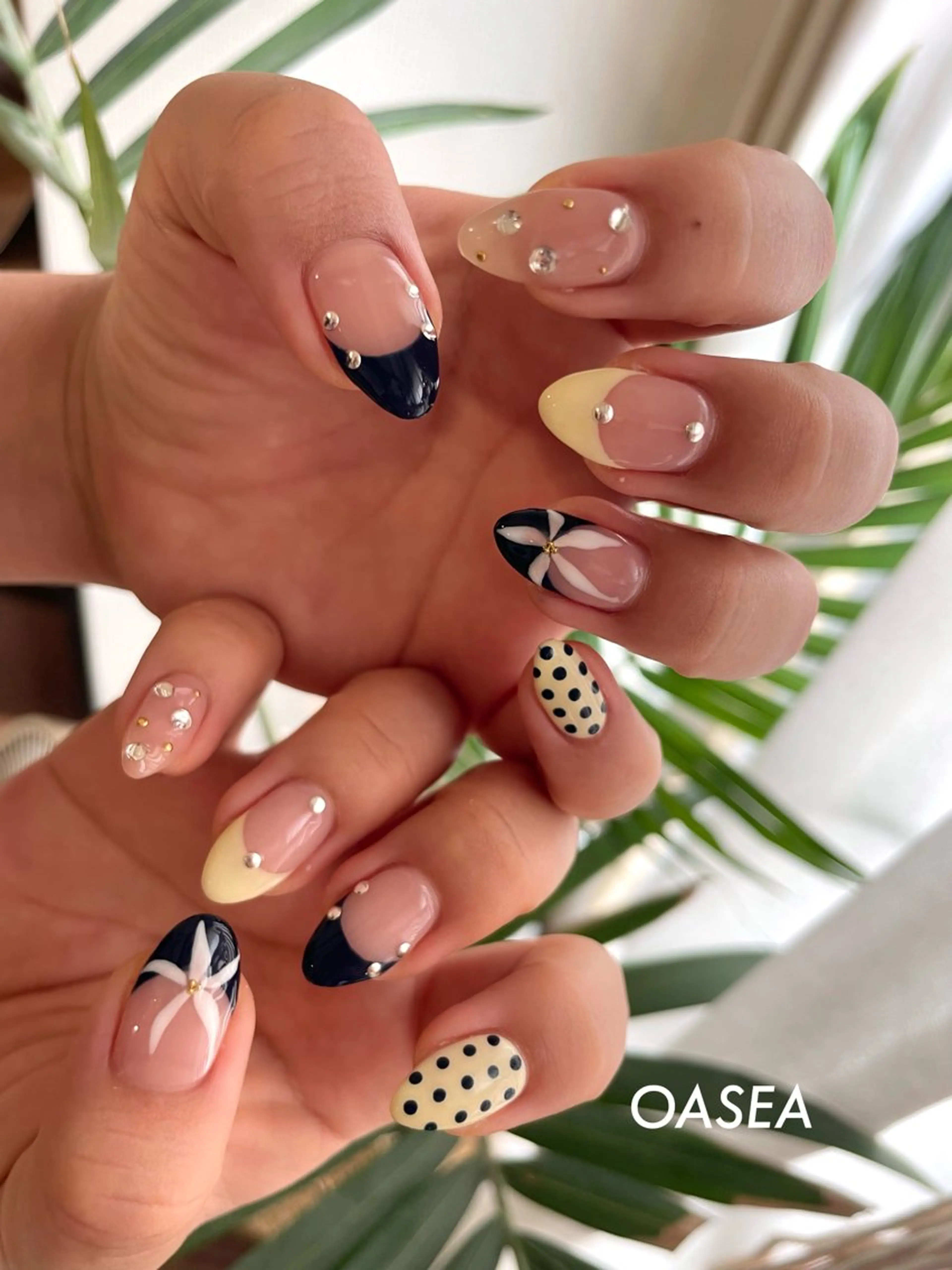 ネイル ハンドネイル 🌞💜 KAORI 🌴のネイルデザイン