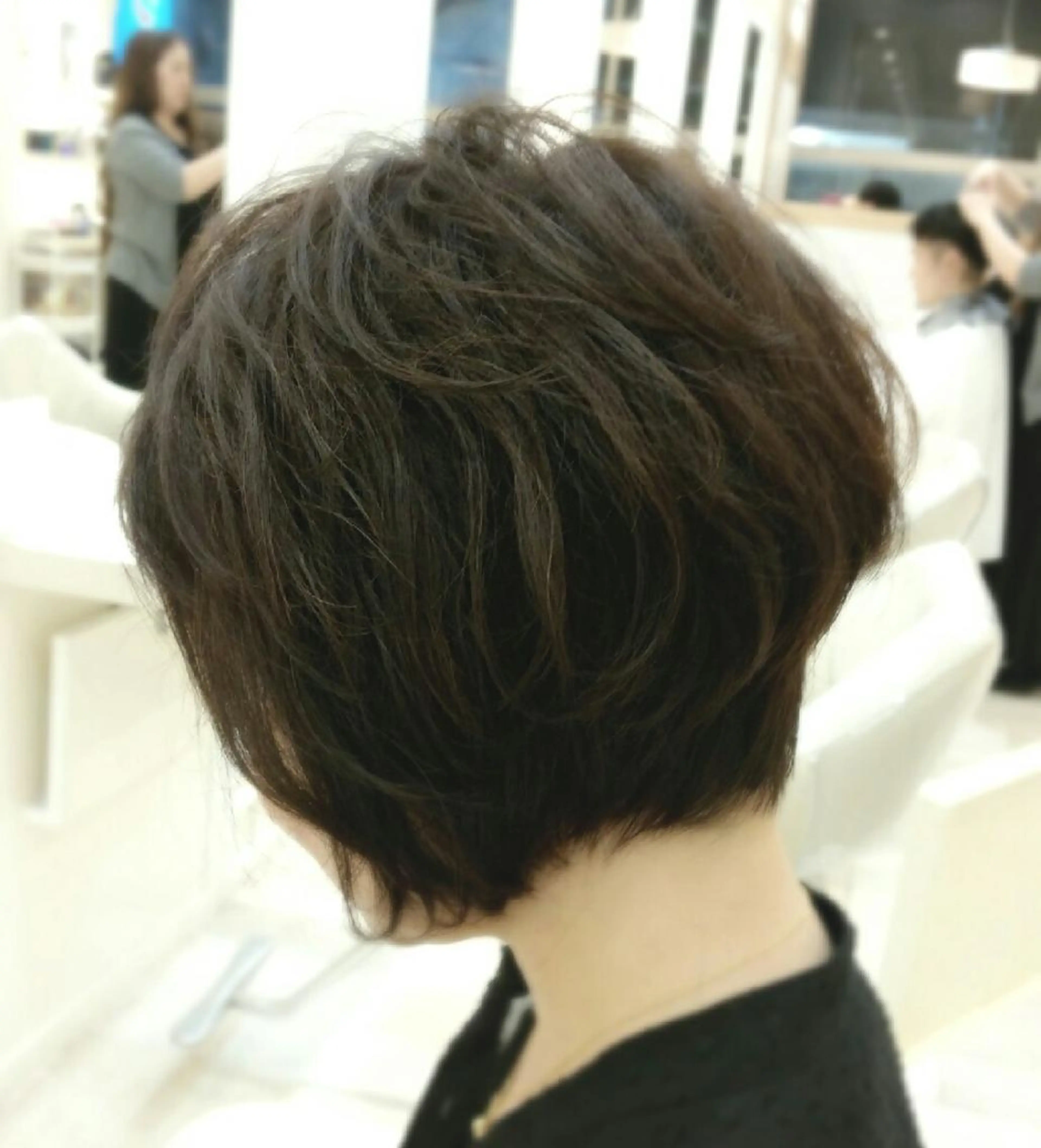 ショート パーマ カット 須賀 一美のヘアスタイル