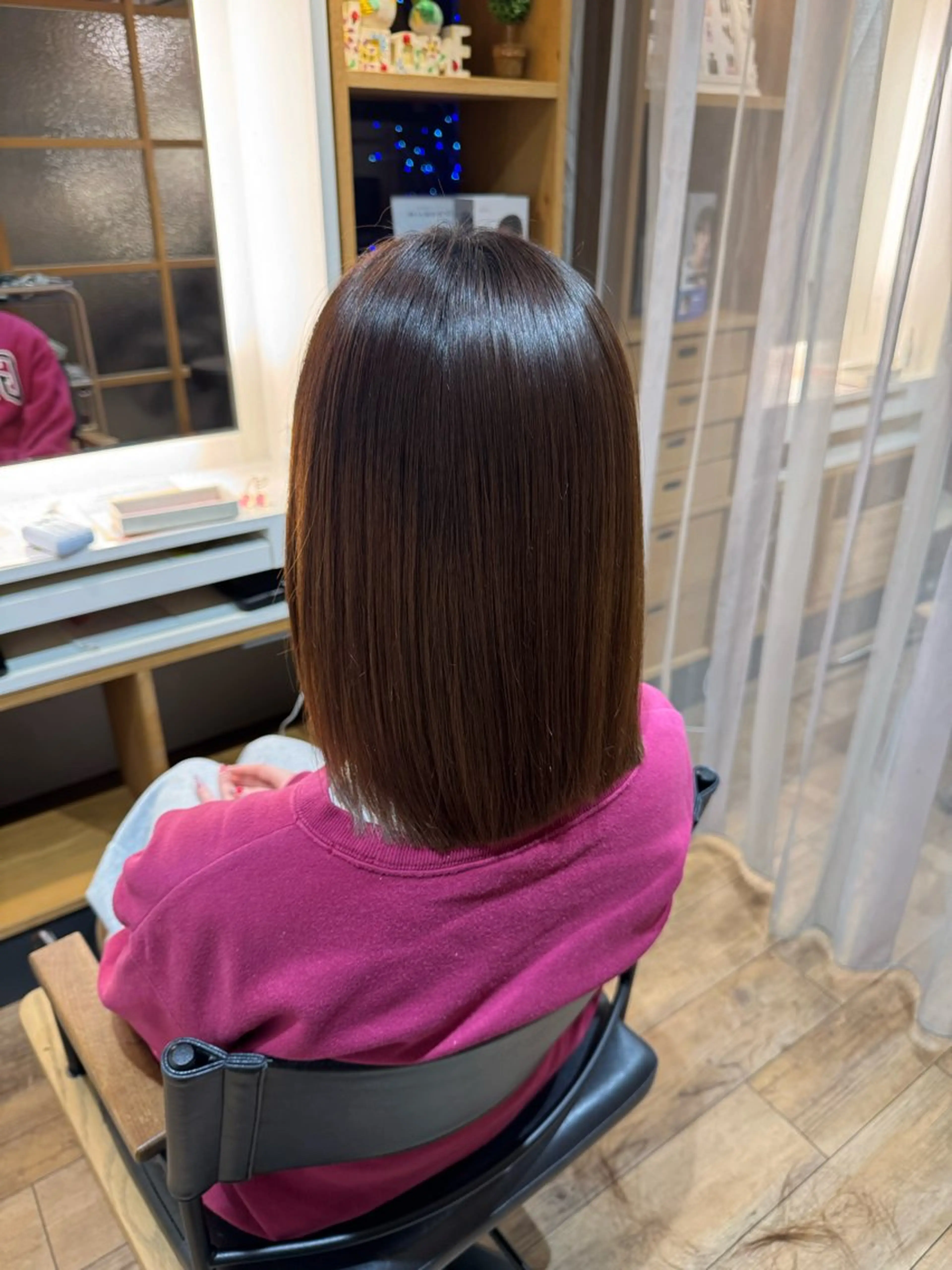 セミロング カット 縮毛矯正 トリートメント afloatkobe所属・美髪/髪質改善 川口凌弥のヘアスタイル