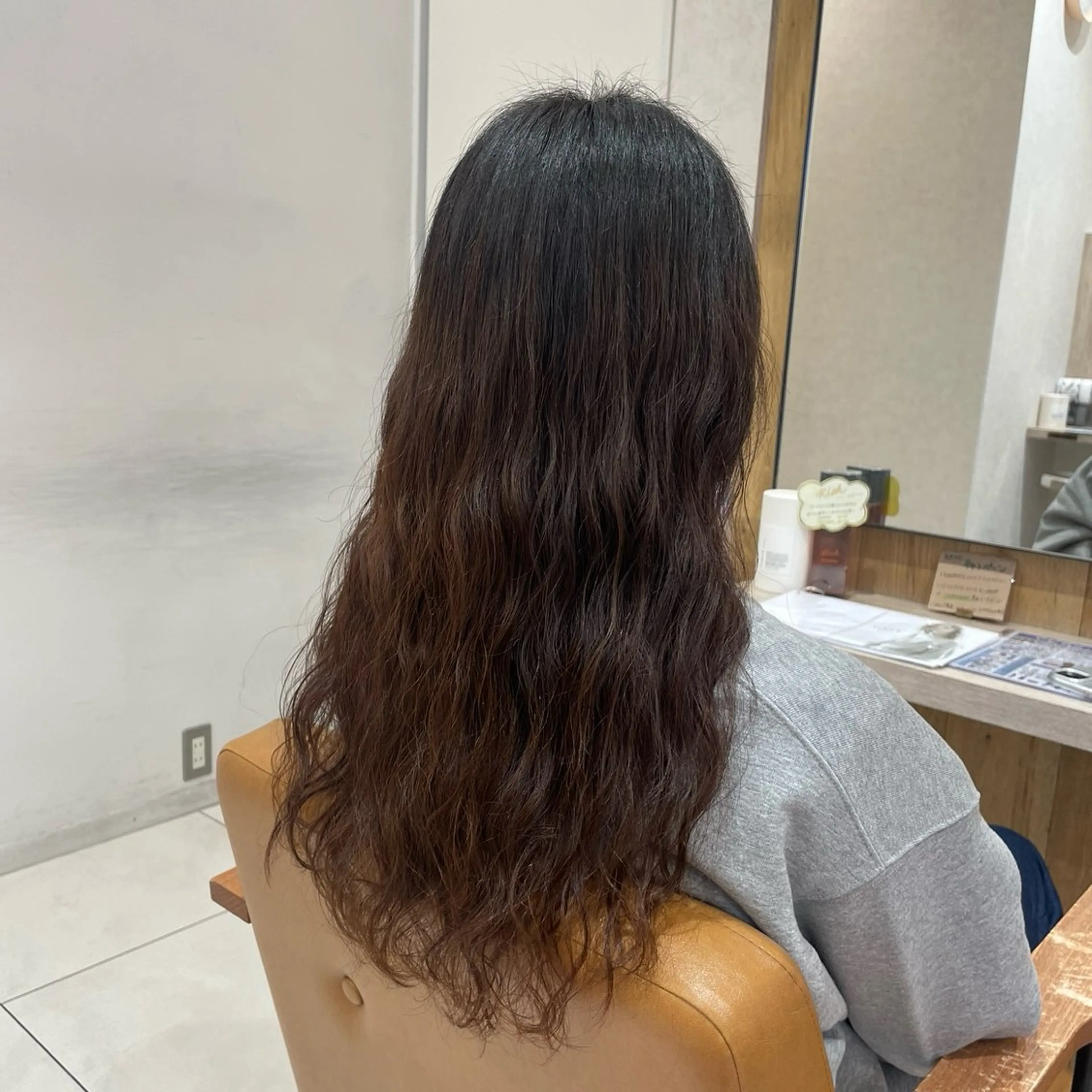 ロング パーマ ロング カット パーマ 海老名で韓国風 HANA🌷のヘアスタイル