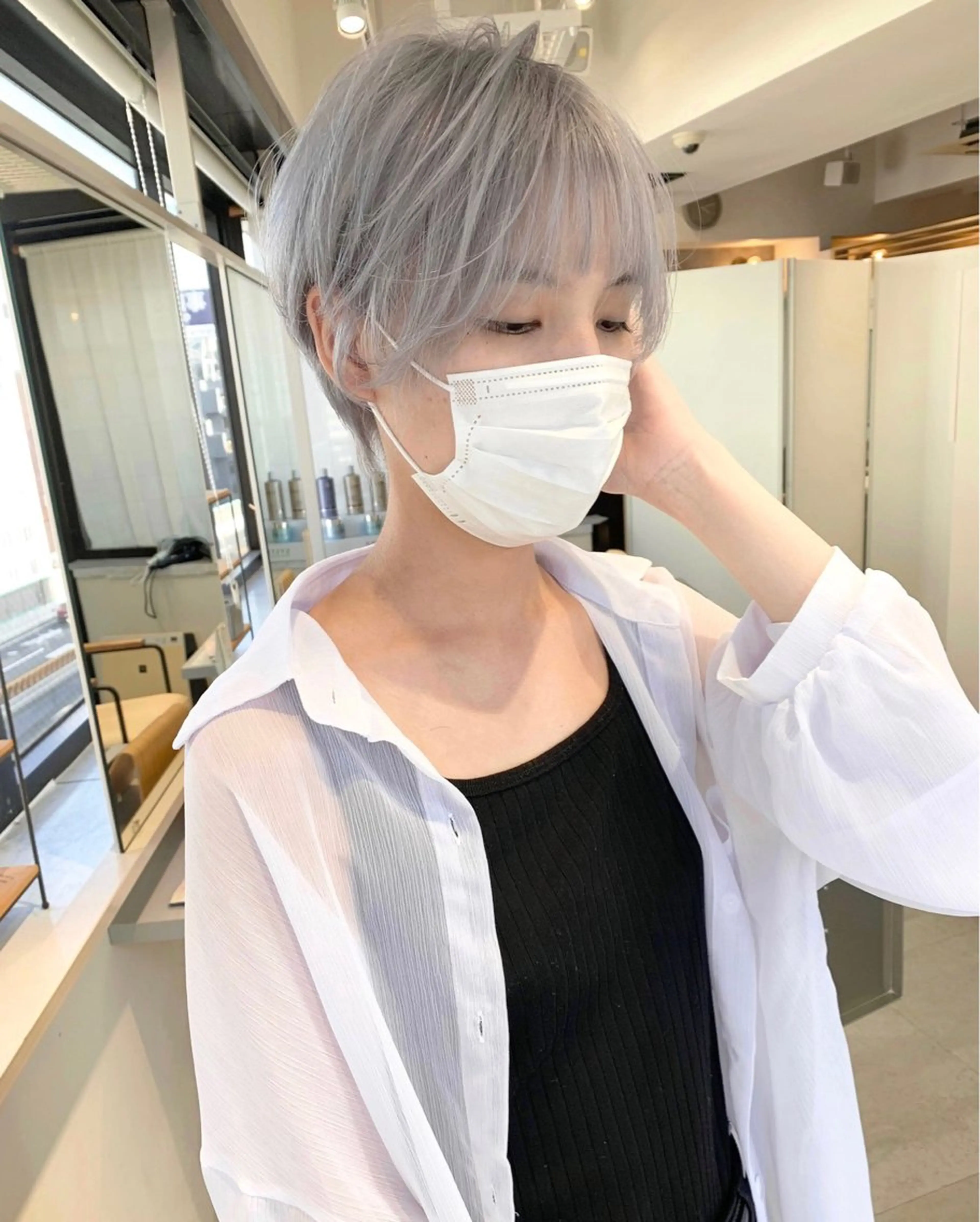 カラー kanta 梅田 韓国ハイトーンのヘアスタイル