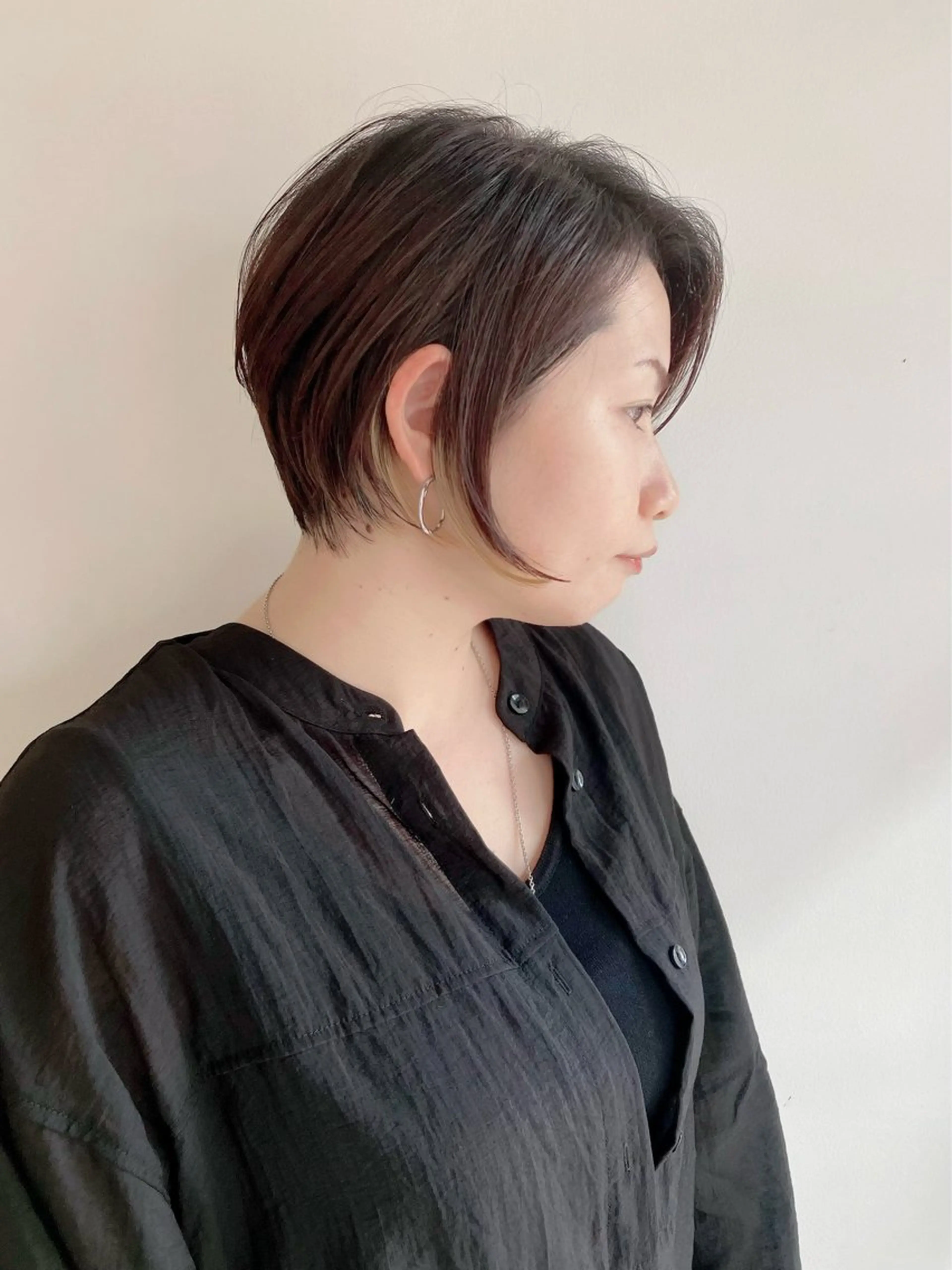 ショート カラー イヤリングカラー インナーカラー ボブ ショートヘア カット ヘアカラー 川間 将彦のヘアスタイル