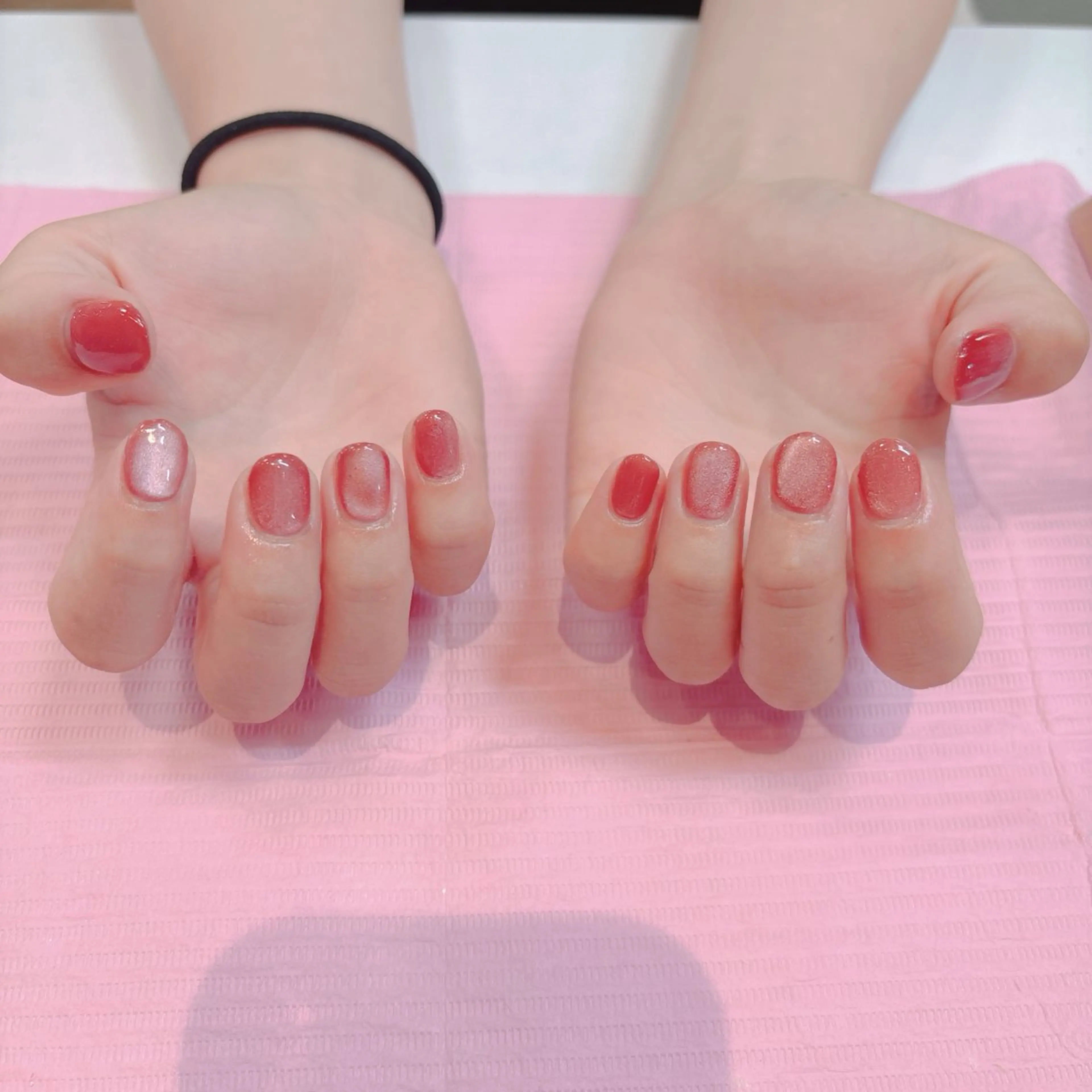 ネイル マグネットネイル 赤色 Re line megumiのネイルデザイン