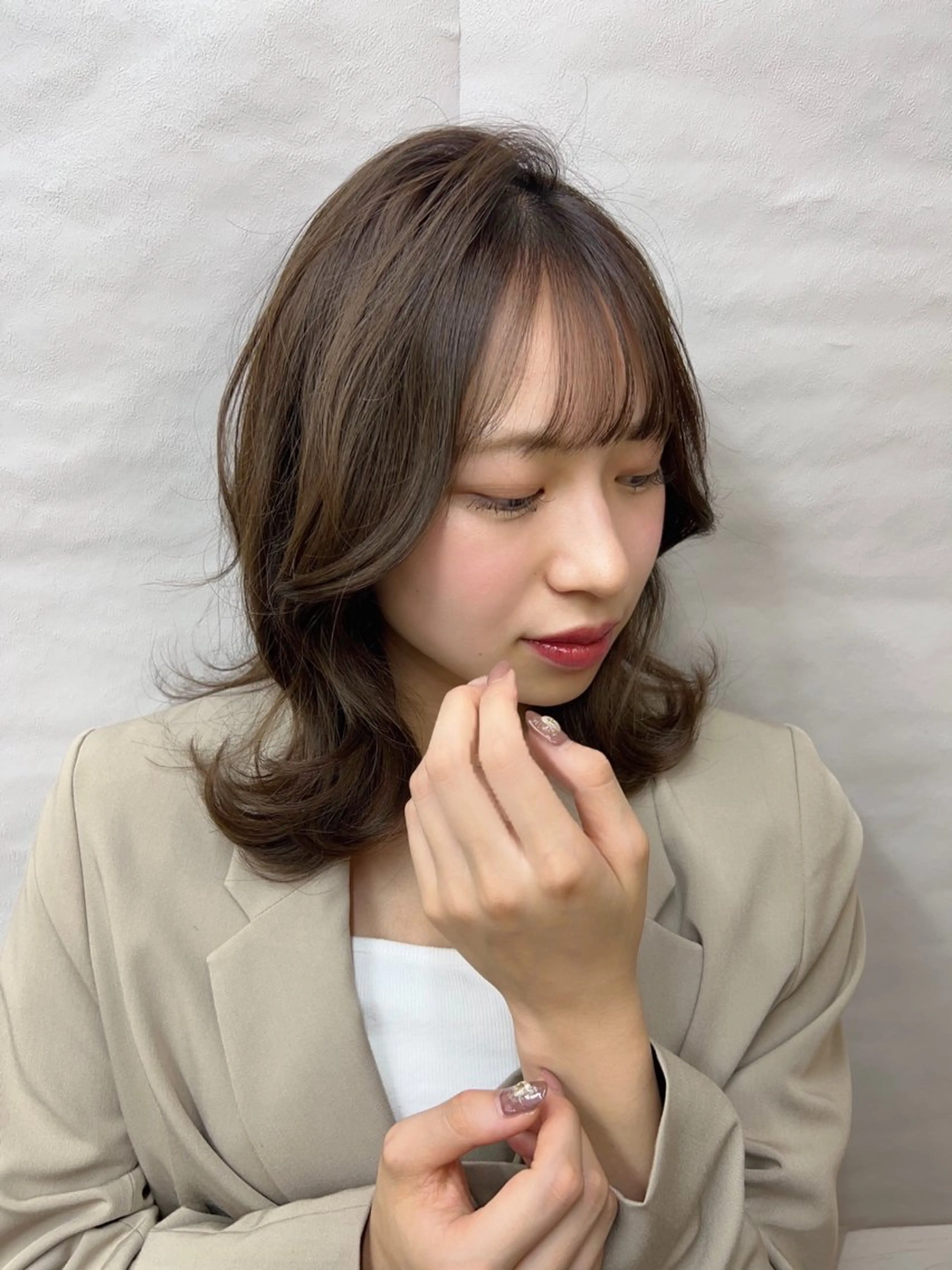 ミディアム カラー くびれヘア 韓国風ヘア カット ヘアカラー パーマ トリートメント KANA/ボブ/ インナーカラー/艶髪のヘアスタイル