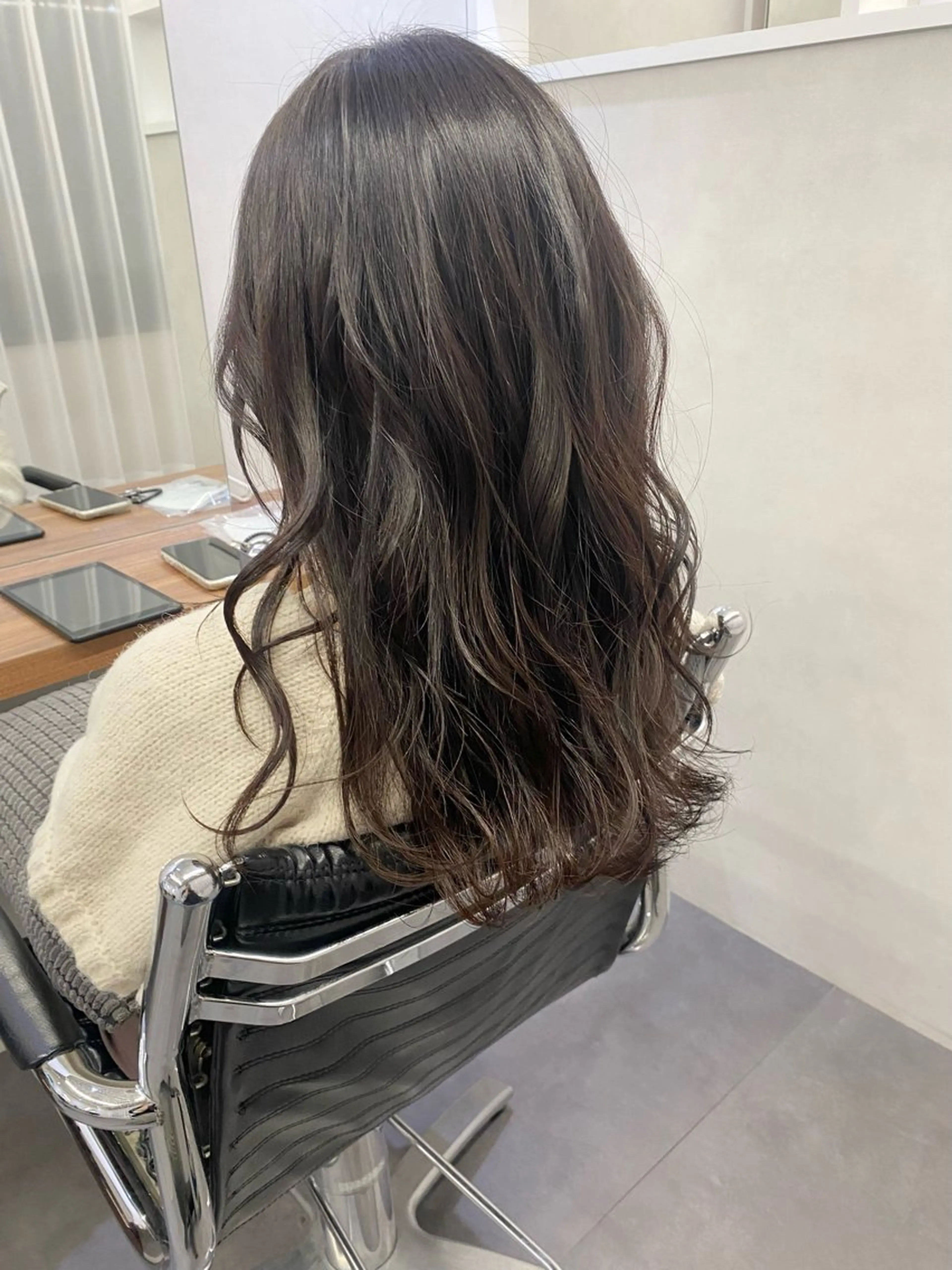 セミロング カラー トリートメント en't所属・佐藤　ひなの ／艶髪のヘアスタイル