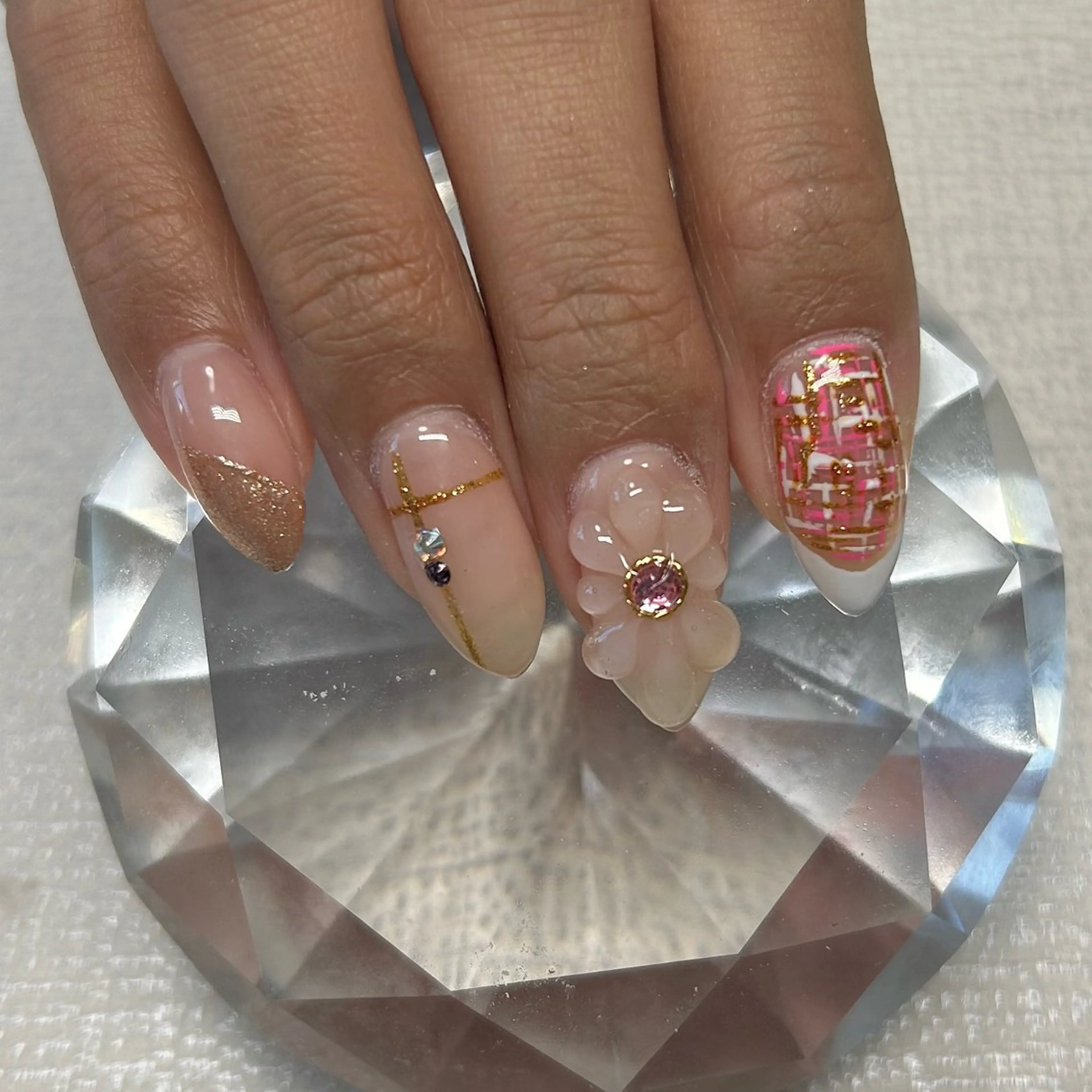 ネイル アートネイル フレンチネイル 斜めフレンチ ぷっくりネイル シンプルネイル ハンドネイル Nail Stellaのネイルデザイン