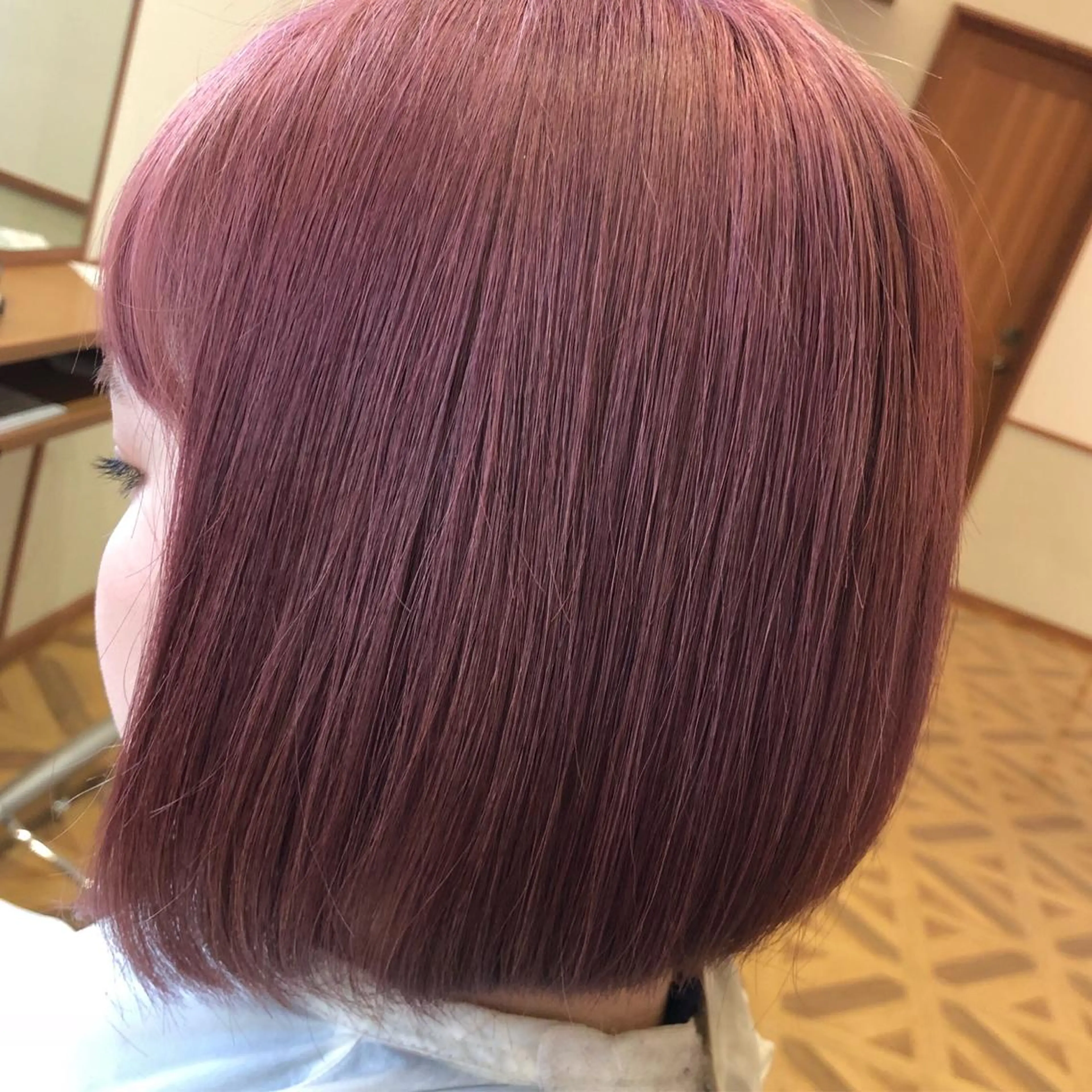 ミディアム カラー ブリーチ 大石 陽菜のヘアスタイル