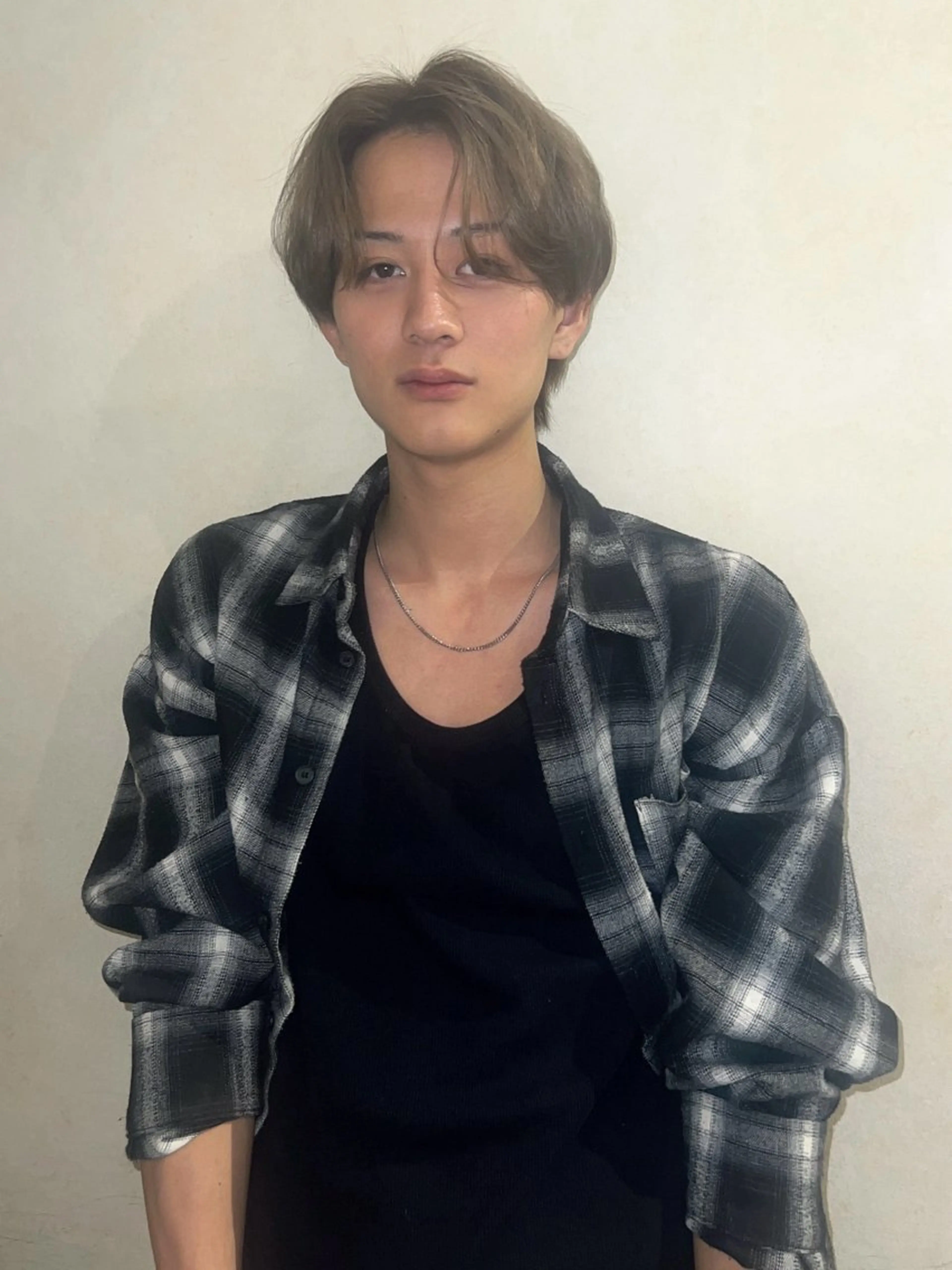 カラー メンズ グレージュ ヘアカラー ハイトーン/ピンク カラー/めい🎀のヘアスタイル