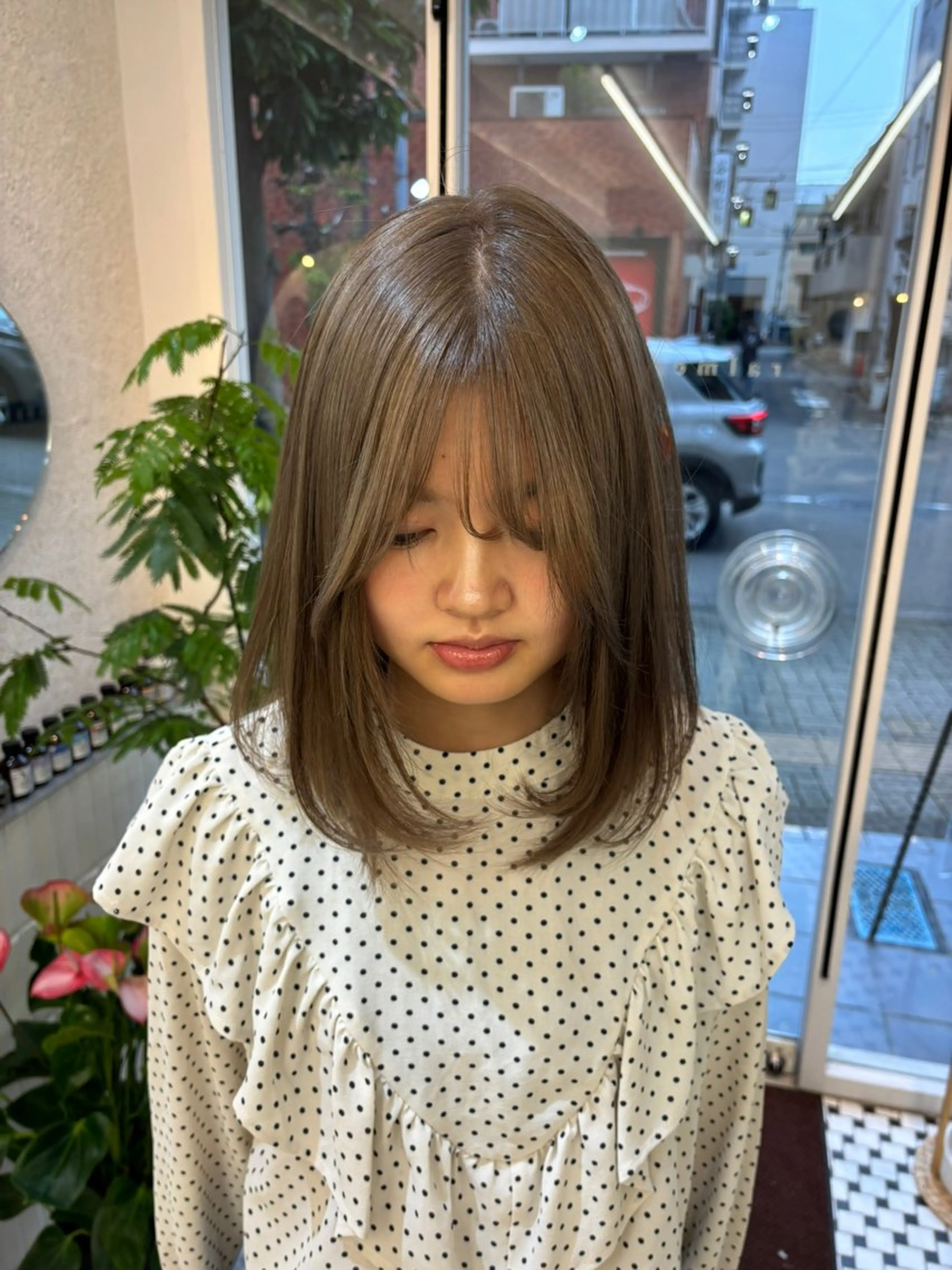 ミディアム ヘアカラー リン🔔ボブ cut ベージュカラー🤎のヘアスタイル
