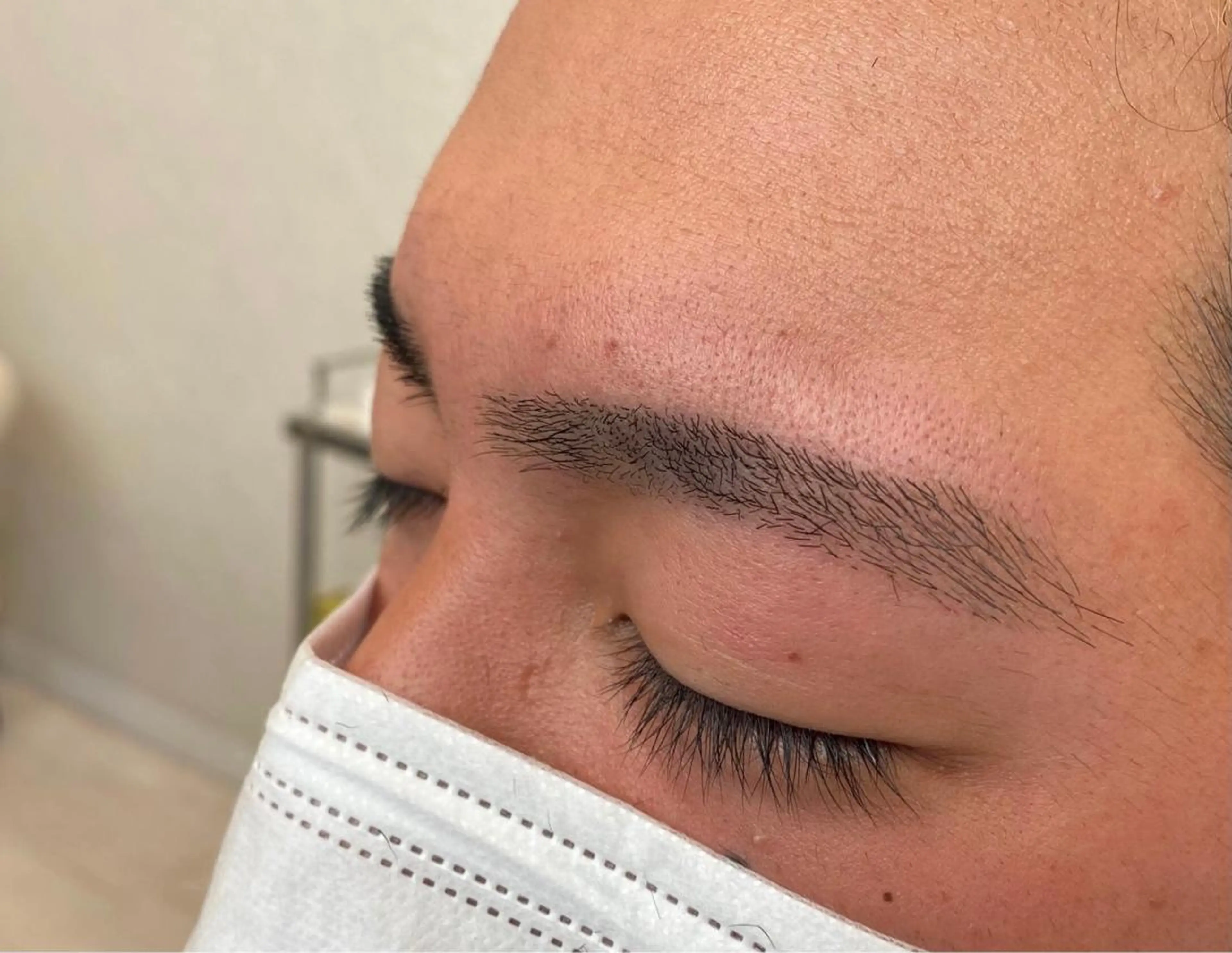 アイブロウ ハーブピーリング/韓国肌管理/フェイシャル/毛穴洗浄/眉毛/顔脱毛【糸脱毛専門】rev所属・ハーブピーリング🌹 毛穴洗浄❤️眉waxのエステ・リラクイメージ