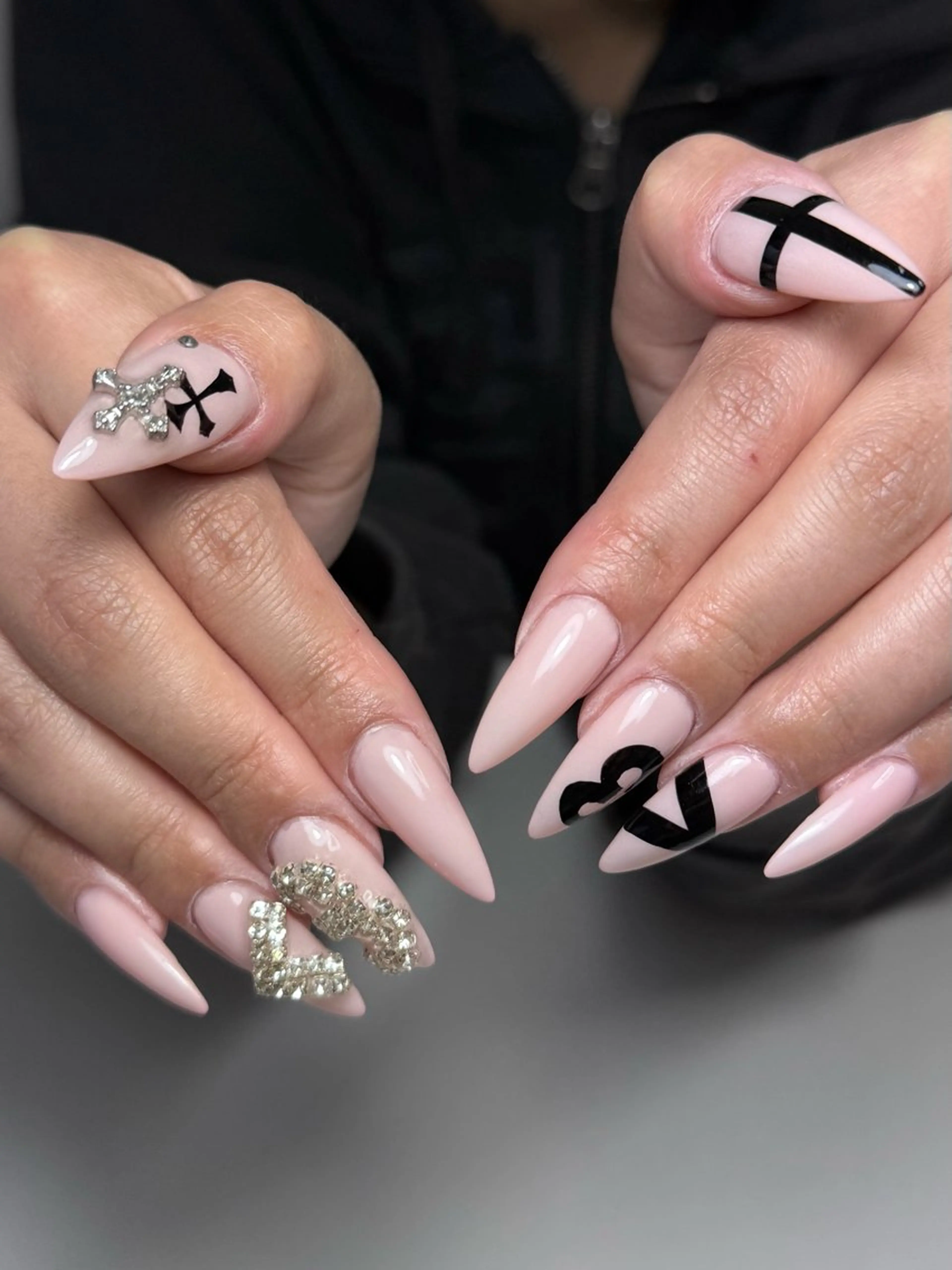 ネイル ZHU_ STUDIOのネイルデザイン