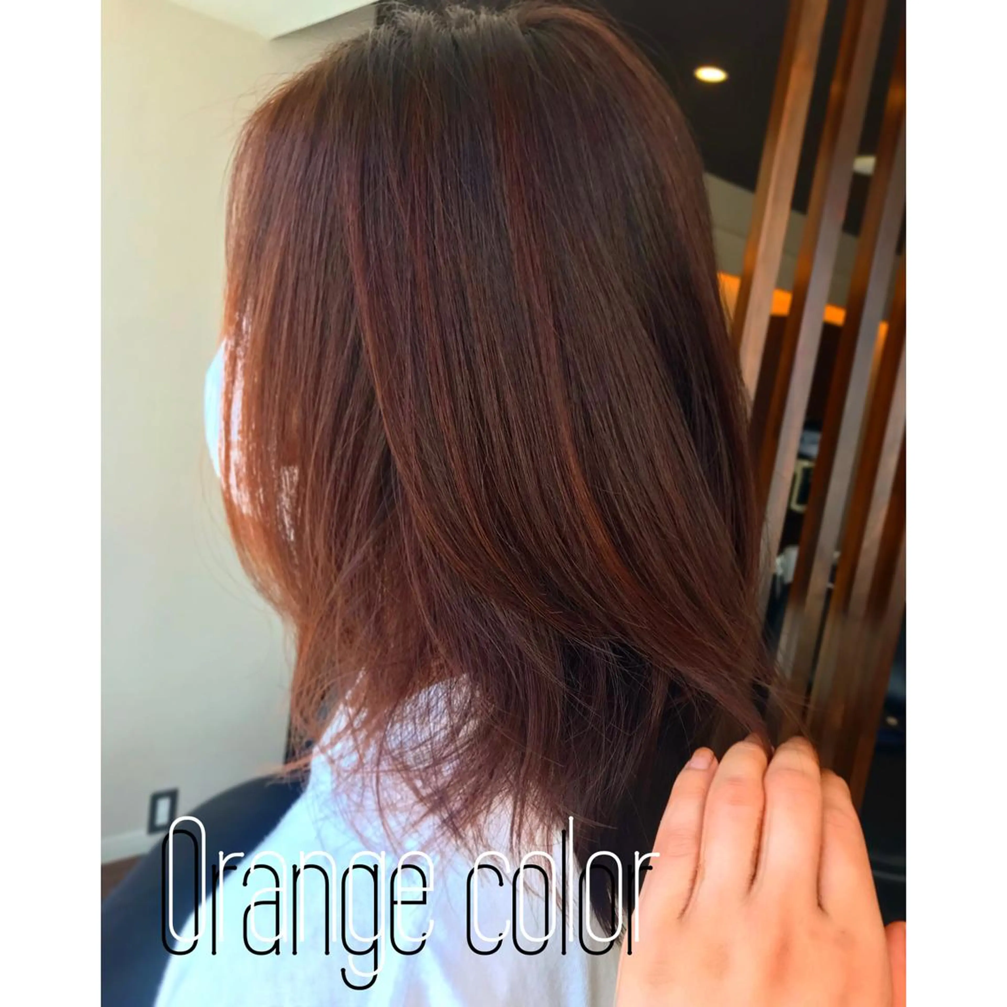 ミディアム カラー ブリーチ オレンジ チーフデザイナー 若林　麻衣のヘアスタイル