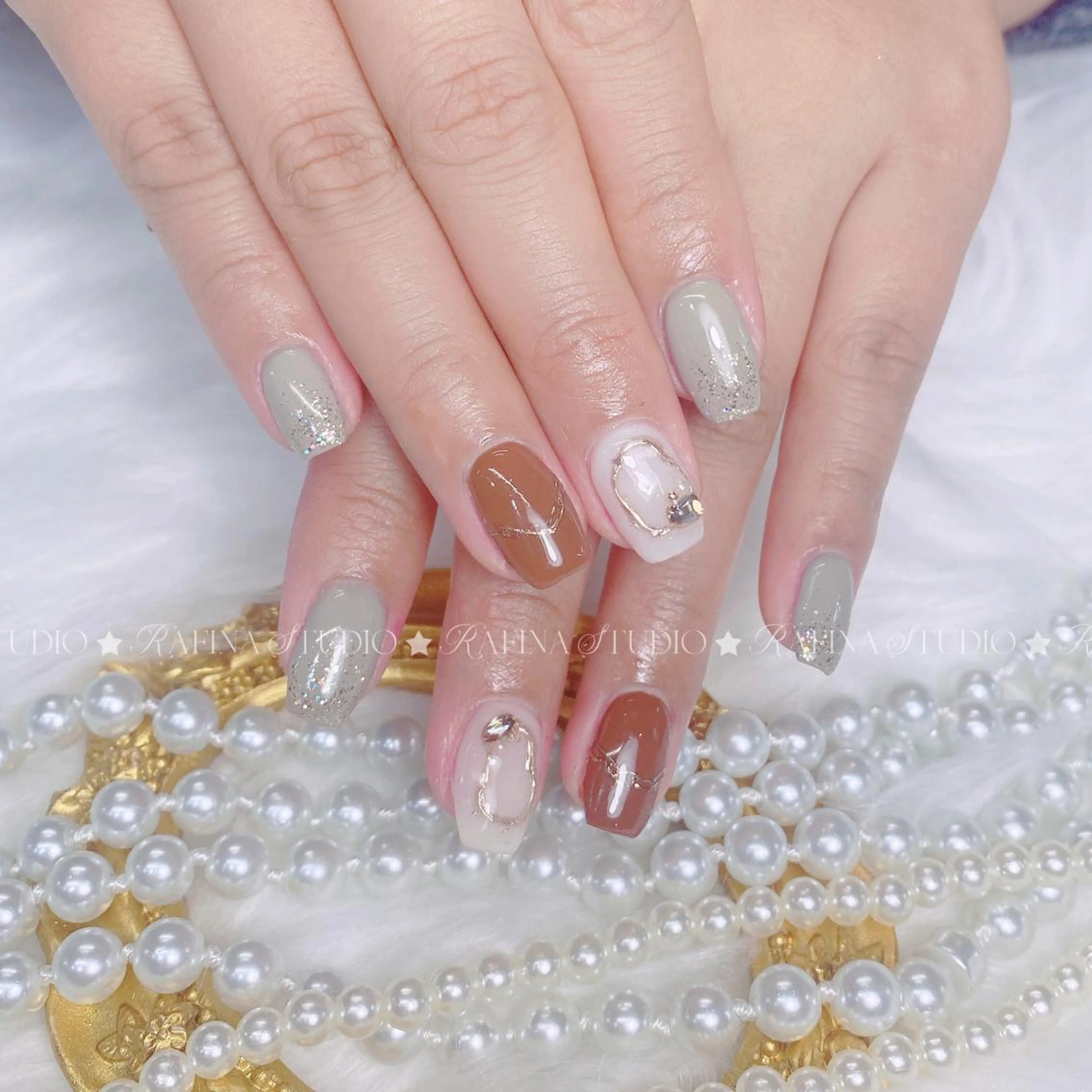 ネイル 玲央 YOYOのネイルデザイン