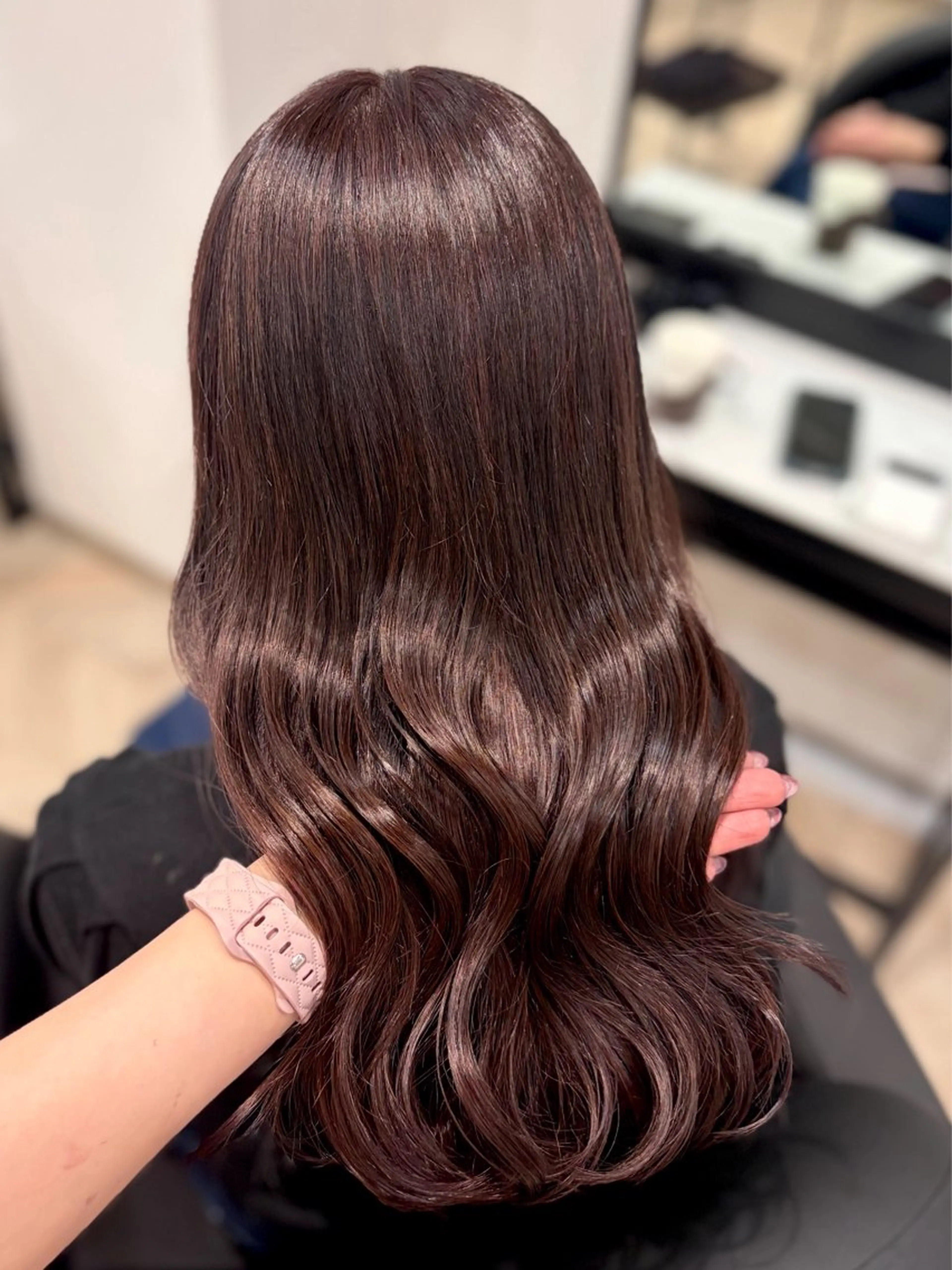 ロング カラー ブラウンカラー ピンクカラー ピンクブラウン カット ヘアカラー トリートメント 𝒎𝒐𝒆🩰 名駅/ヘアメ/暖色♡のヘアスタイル