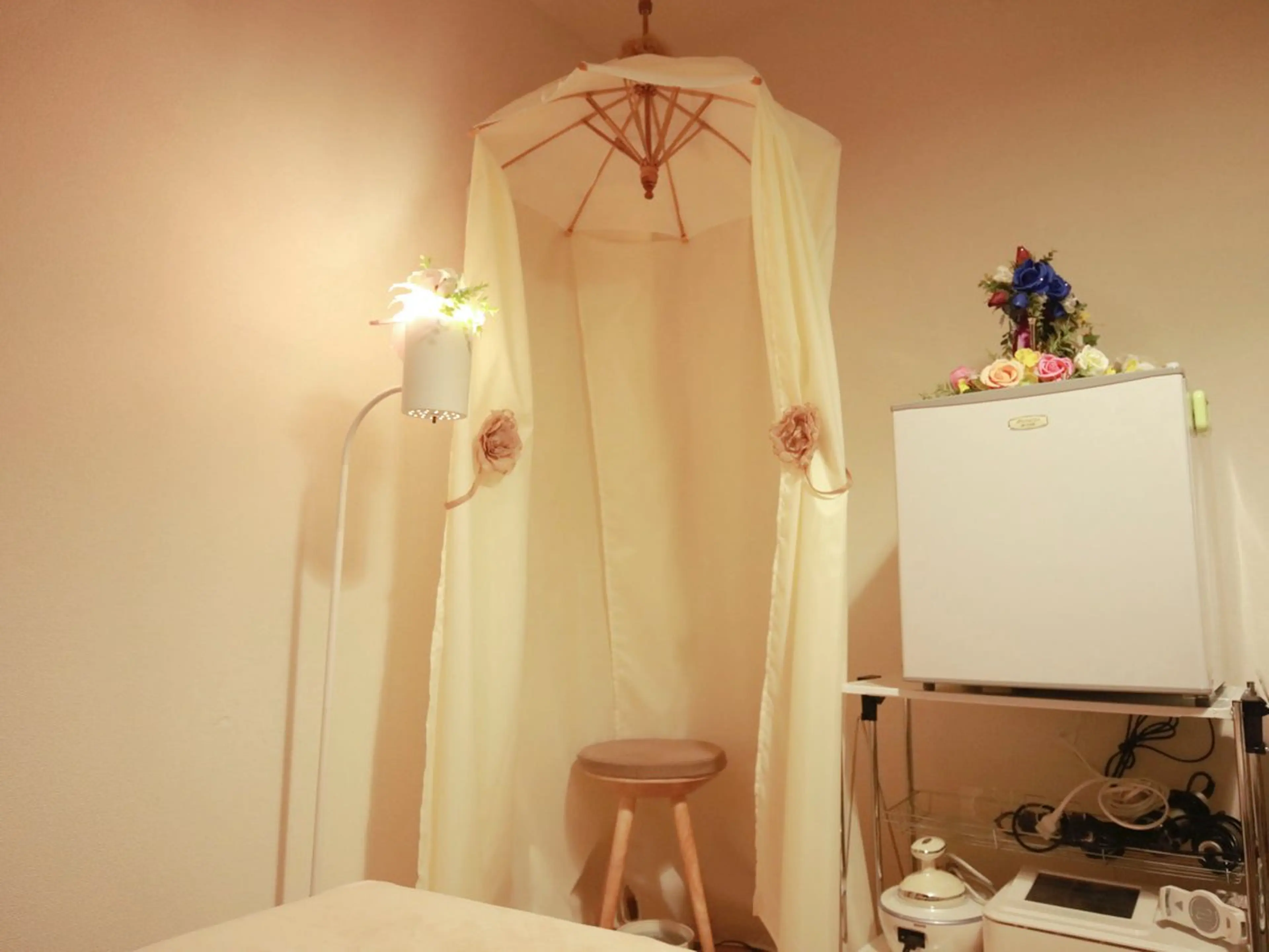 リンパ\ハーブ蒸テント(ローズよもきブレンド)100分の写真