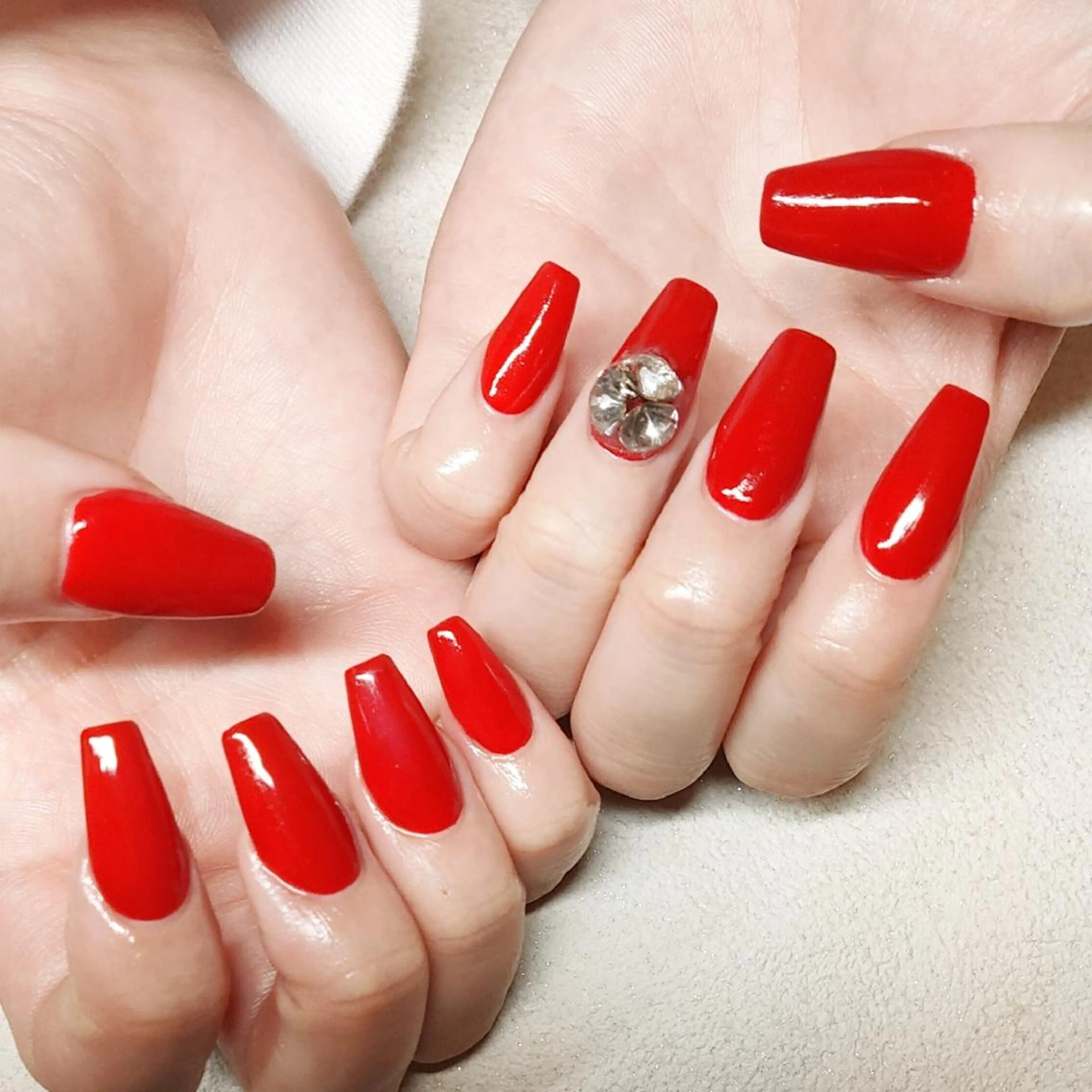 ネイル ストーンネイル ハンドネイル private nailsalonのネイルデザイン