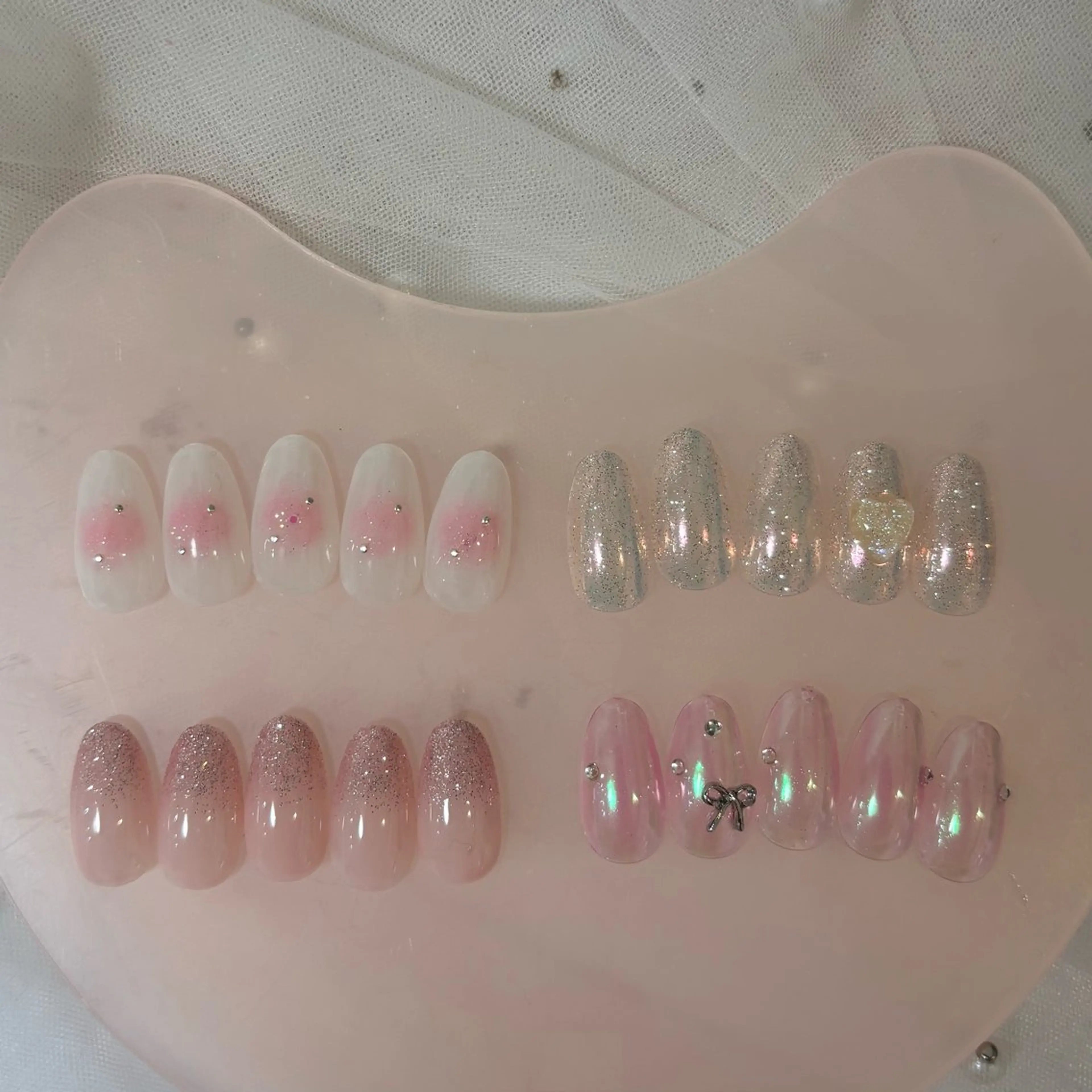 ネイル チークネイル 氷ネイル・うるうるネイル ハンドネイル lalaroom. nailsalon航空公園店所属・lala room.のネイルデザイン