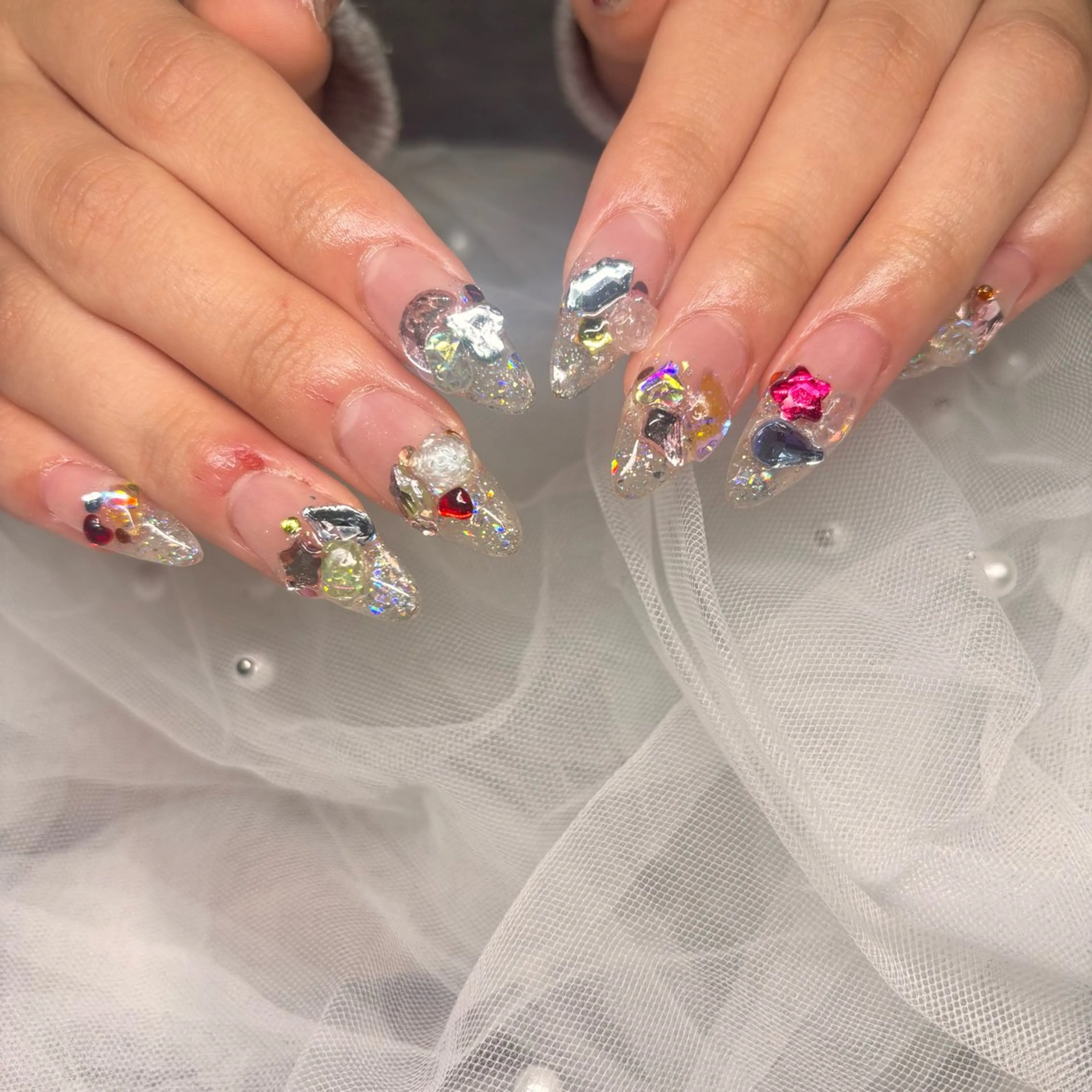 ネイル キラキラネイル ハンドネイル RE💟N.NAIL ラテン系お姉さんのネイルデザイン