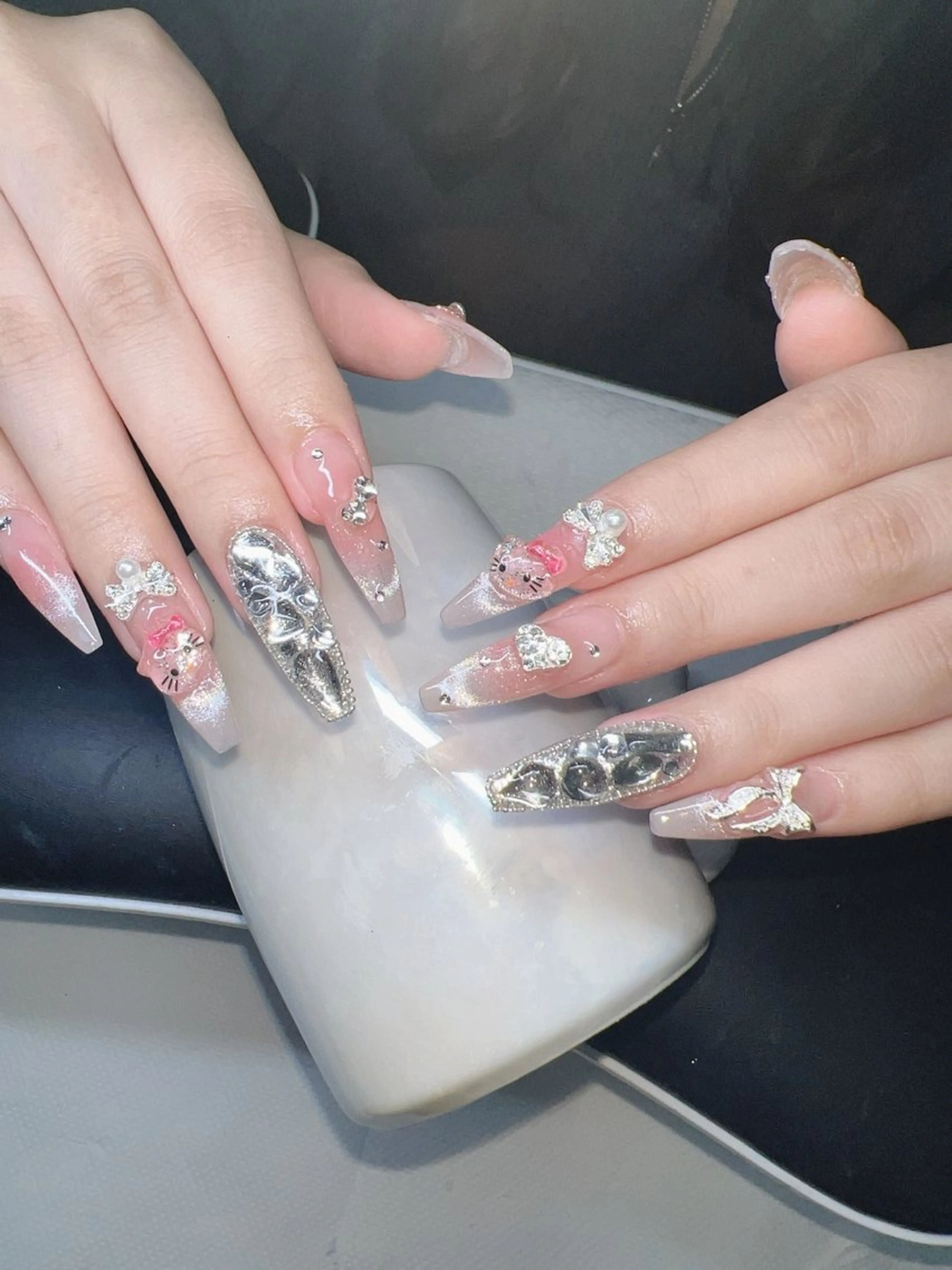 ネイル ハンドネイル Lee Nailsのネイルデザイン