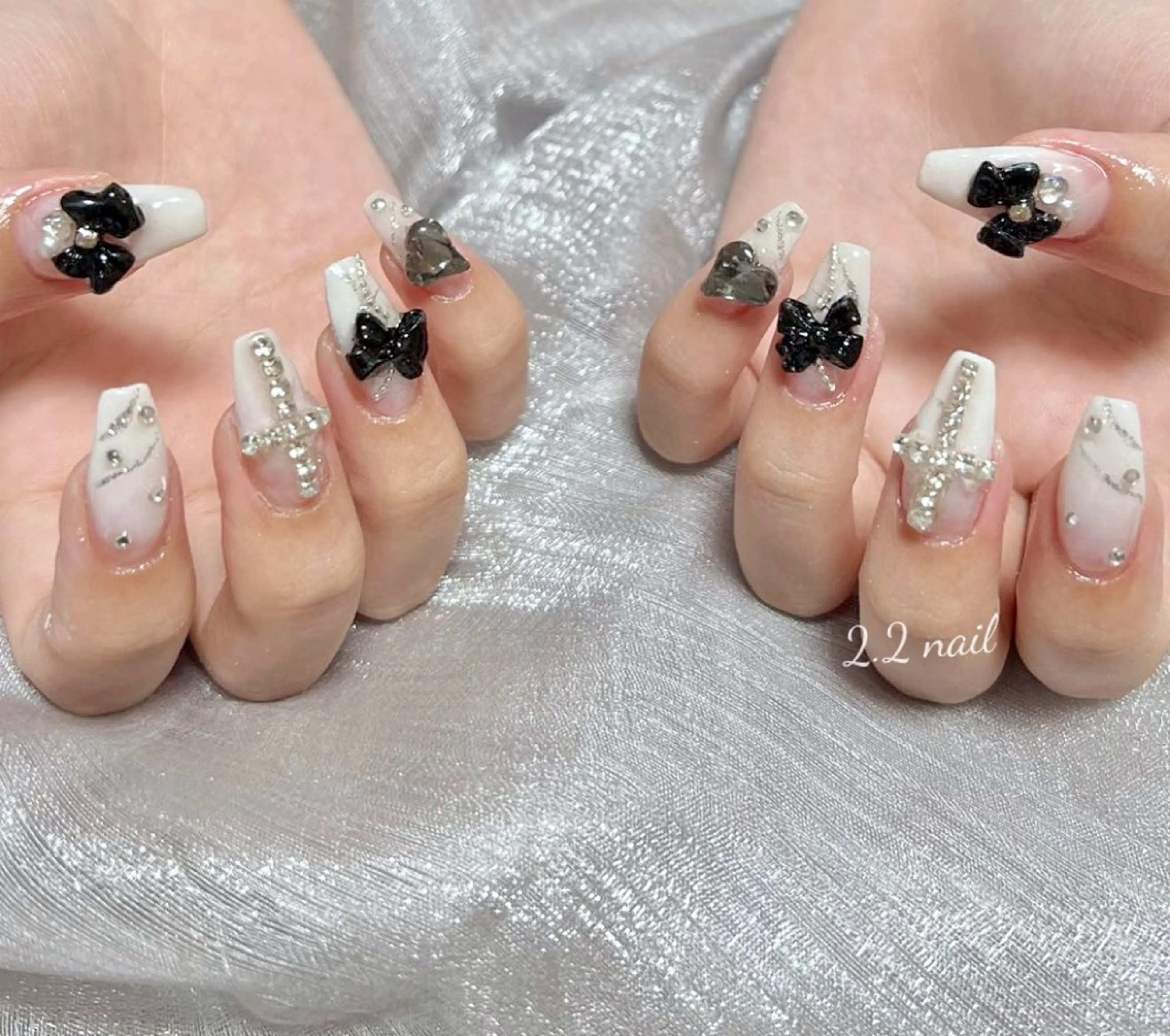 ネイル キラキラネイル 持ち込み ワンホンネイル Lychee nail salon所属・🍒Lychee ✨のネイルデザイン