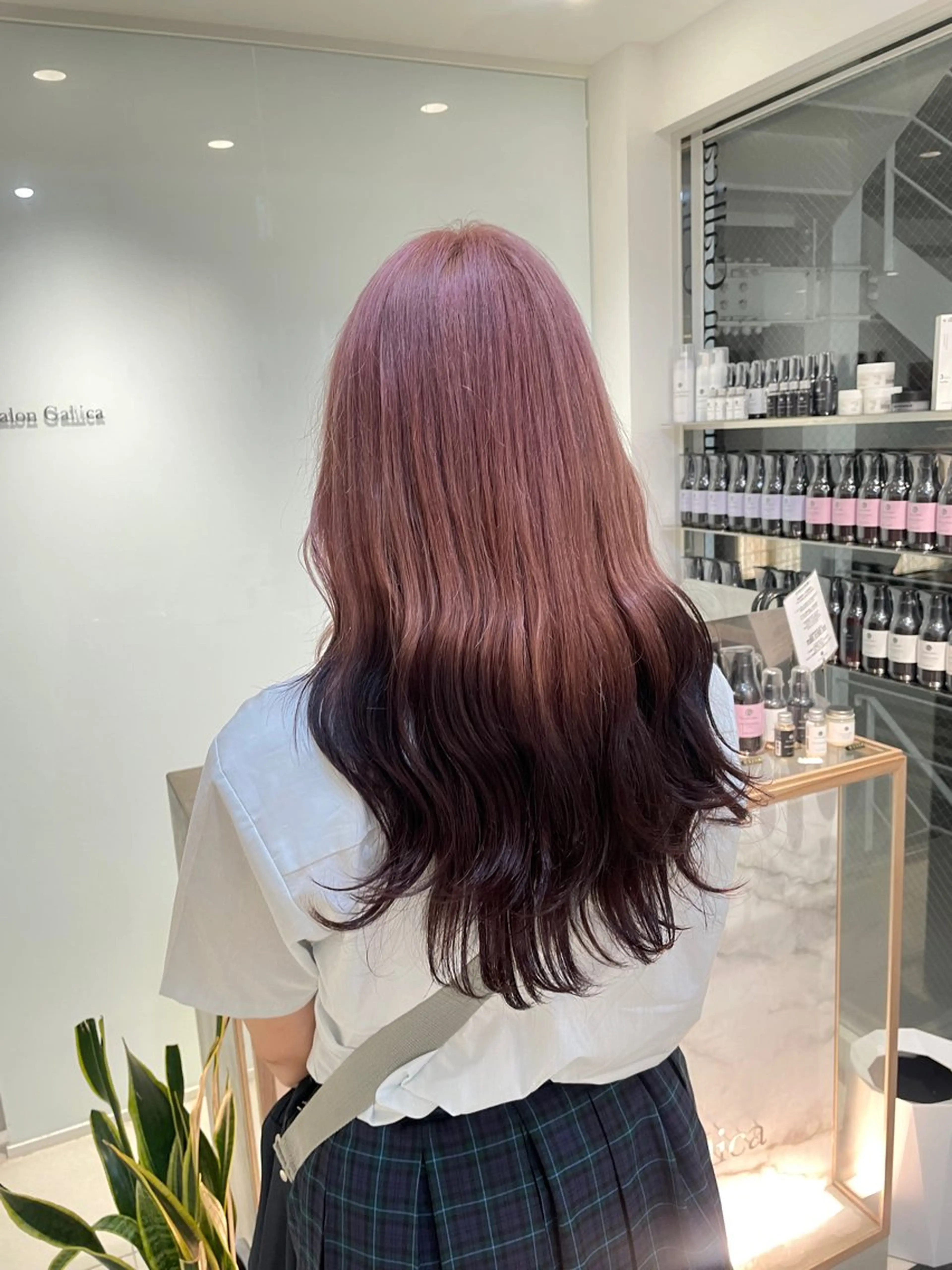 ロング カラー ヘアアレンジ ヘアカラー トリートメント ヘッドスパ ヘアセット 艶髪✨寒色カラー✨ 翁長孝輔のヘアスタイル