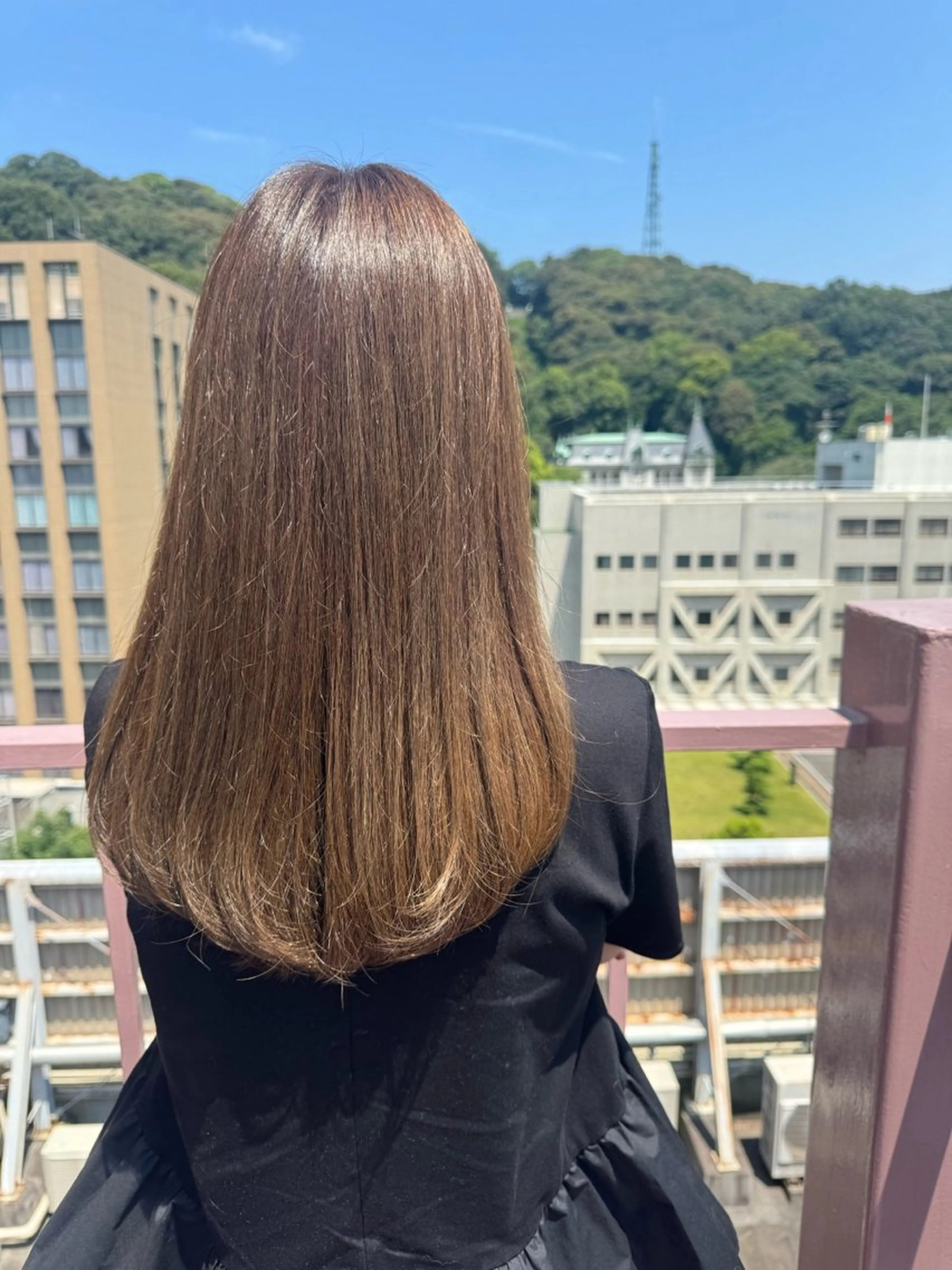 セミロング カラー ベージュカラー オリーブベージュ カット ヘアカラー Viage （ビアージュ）のヘアスタイル