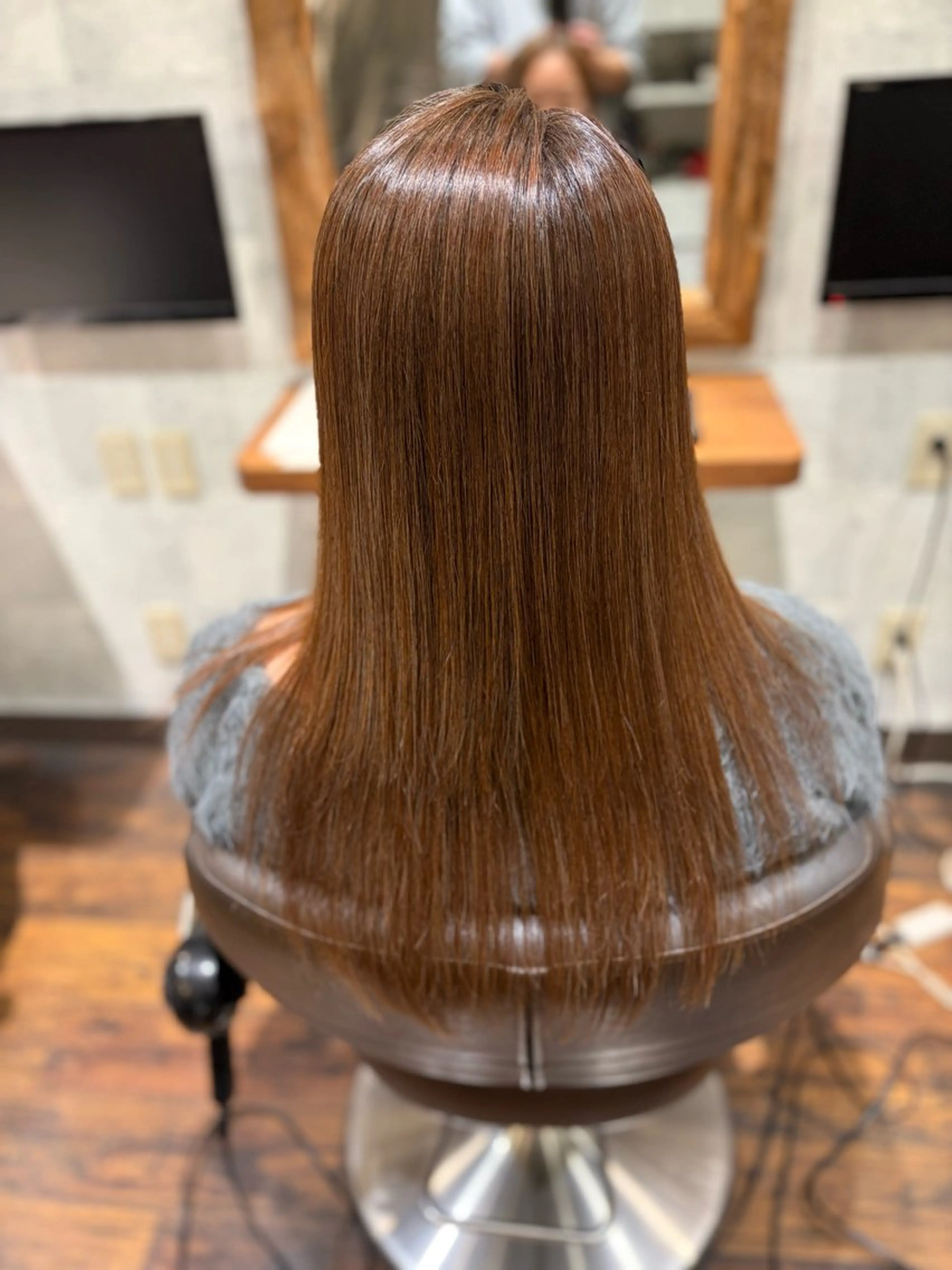 セミロング 縮毛矯正 ✨矯正口コミ4.9✨ 歴21年代表ヨシアキのヘアスタイル