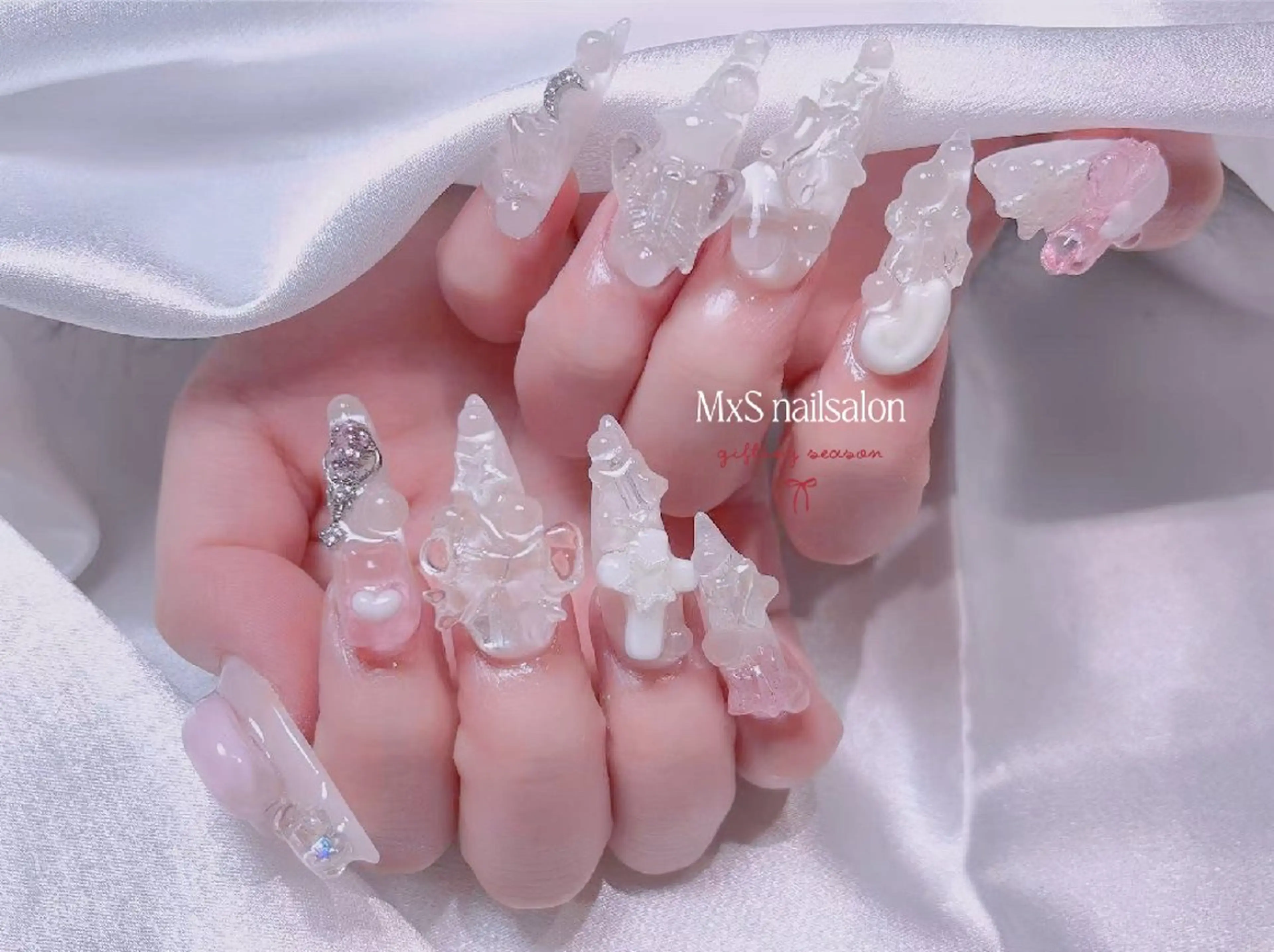 ネイル ジェルネイル 韓国ネイル マグネットネイル パラジェル ワンホンネイル ハンドネイル ハンドケア MxS Nail(長さだし/フィルイン/マグネット/韓国ネイル/ワンホンネイル/ワンカラー)所属・MxS リィリィのネイルデザイン