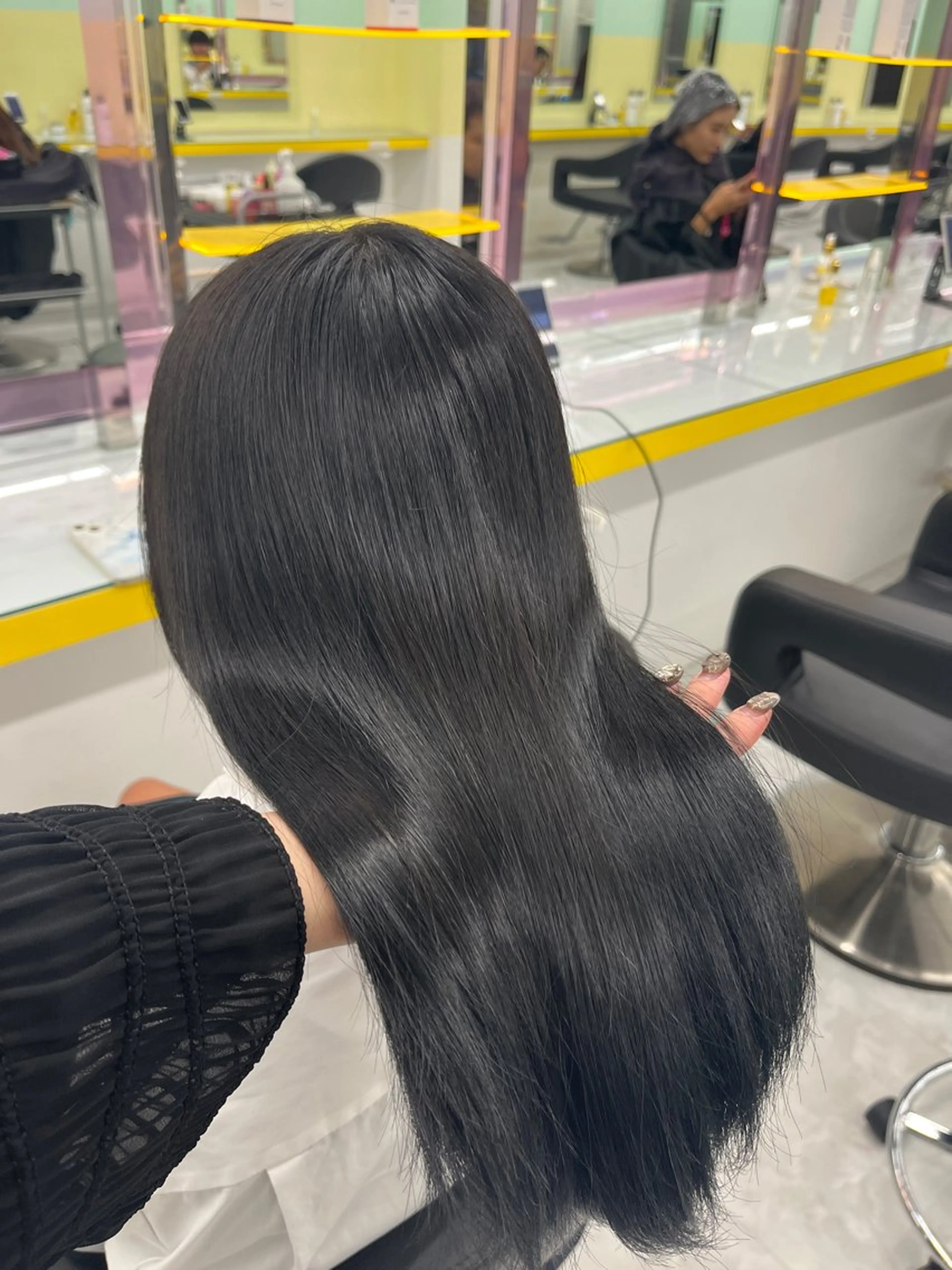 セミロング カラー 髪質改善 トリートメント 🎀Girly艶髪カ ラー🎀Harukaのヘアスタイル