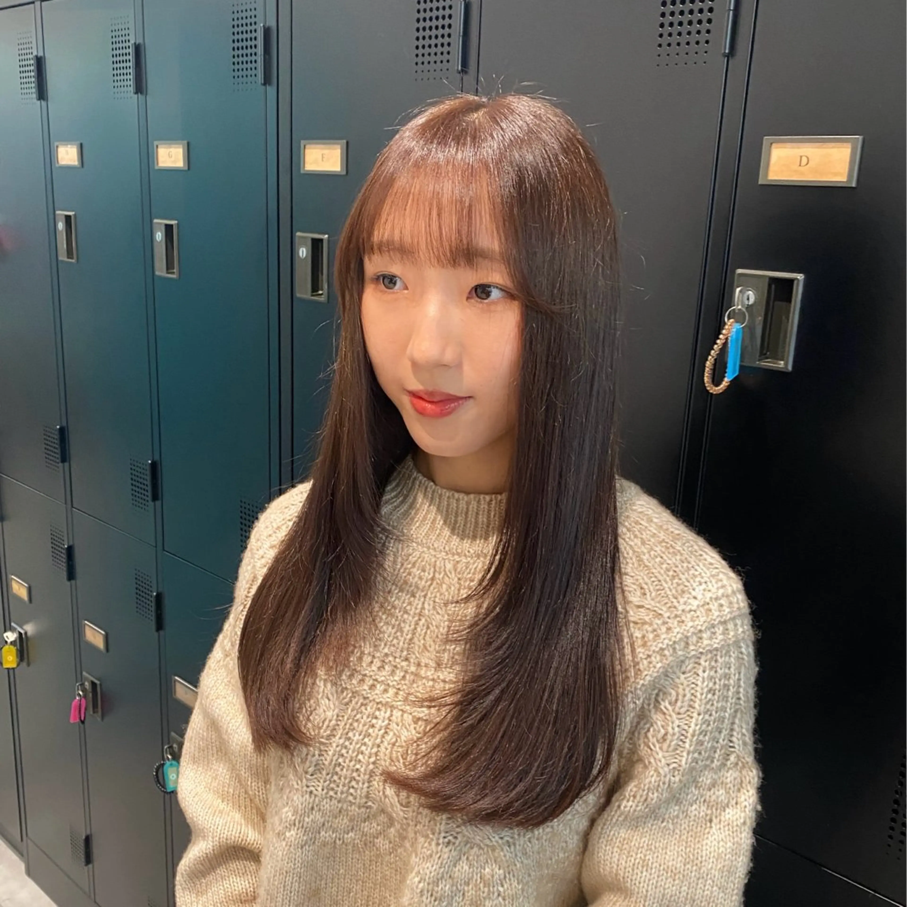 ロング カラー 透明感カラー ラベンダーカラー 顔周りカット レイヤーカット カット ヘアカラー 韓国ヘア AINA🐱のヘアスタイル