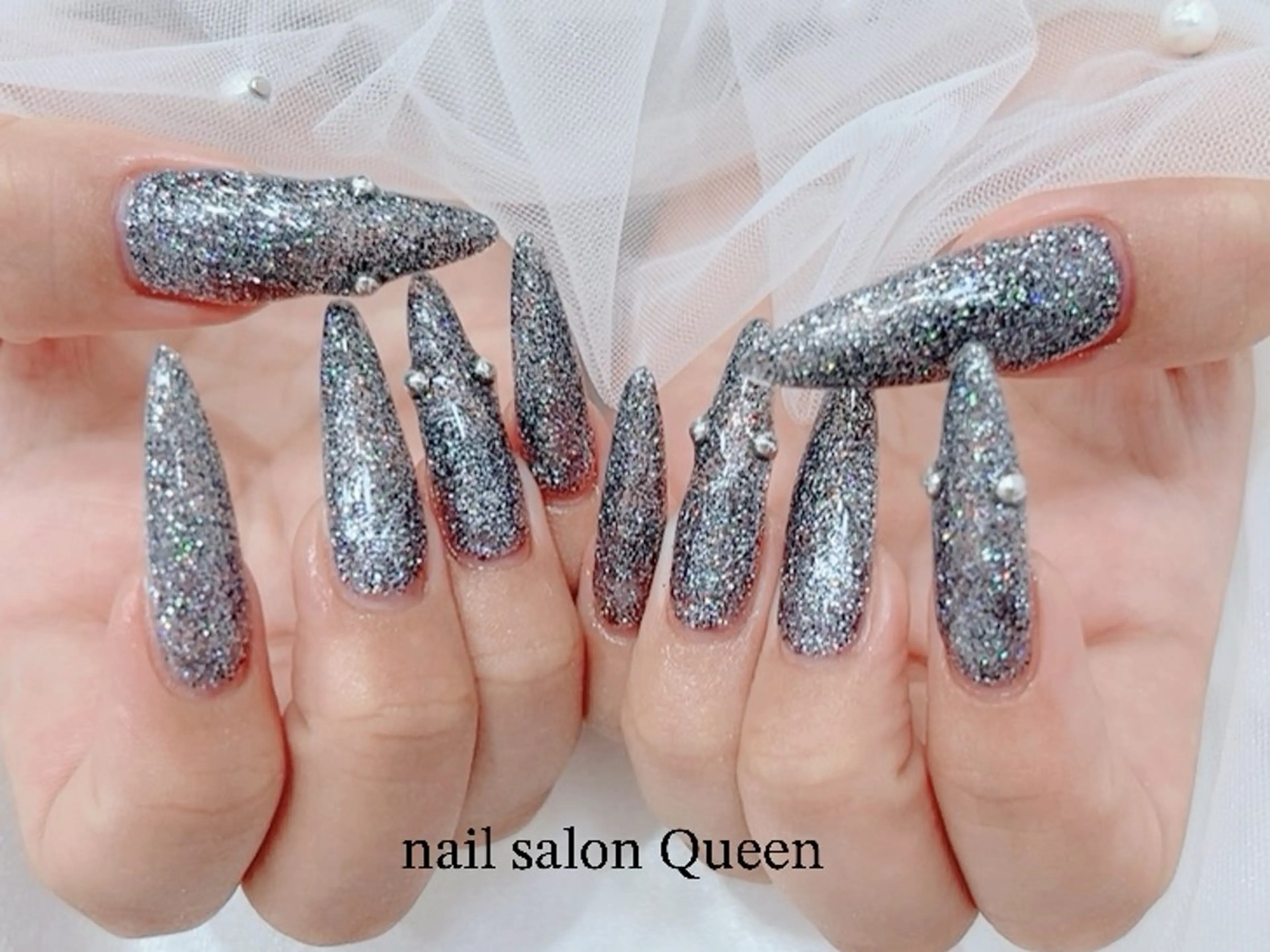 ネイル ハンドネイル ネイルサロンクイーン 東京/新宿/大久保のネイルデザイン