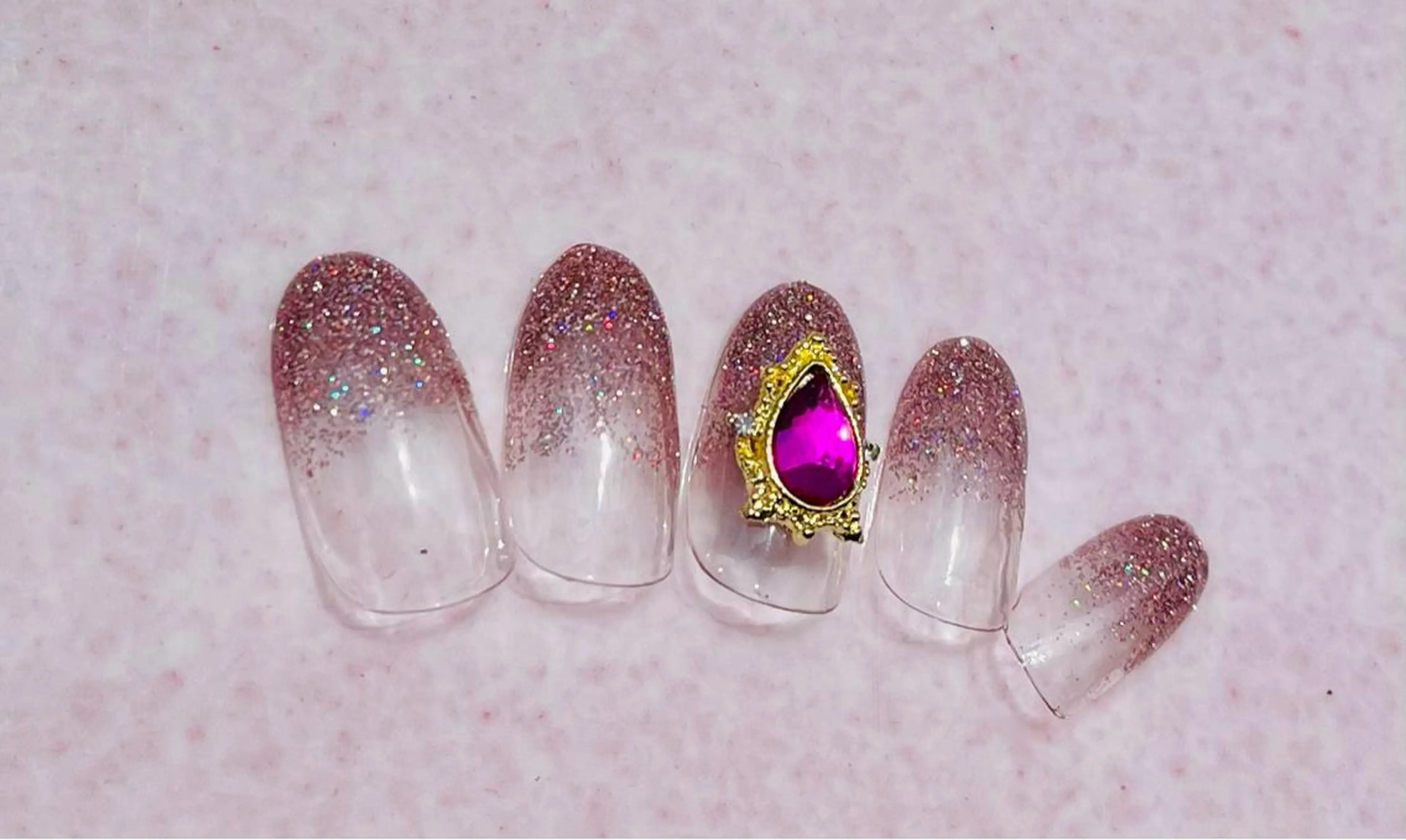 ネイル フラッシュネイル ラメ(グリッター) ラメグラデーション ハンドネイル goldgleams ちなのネイルデザイン