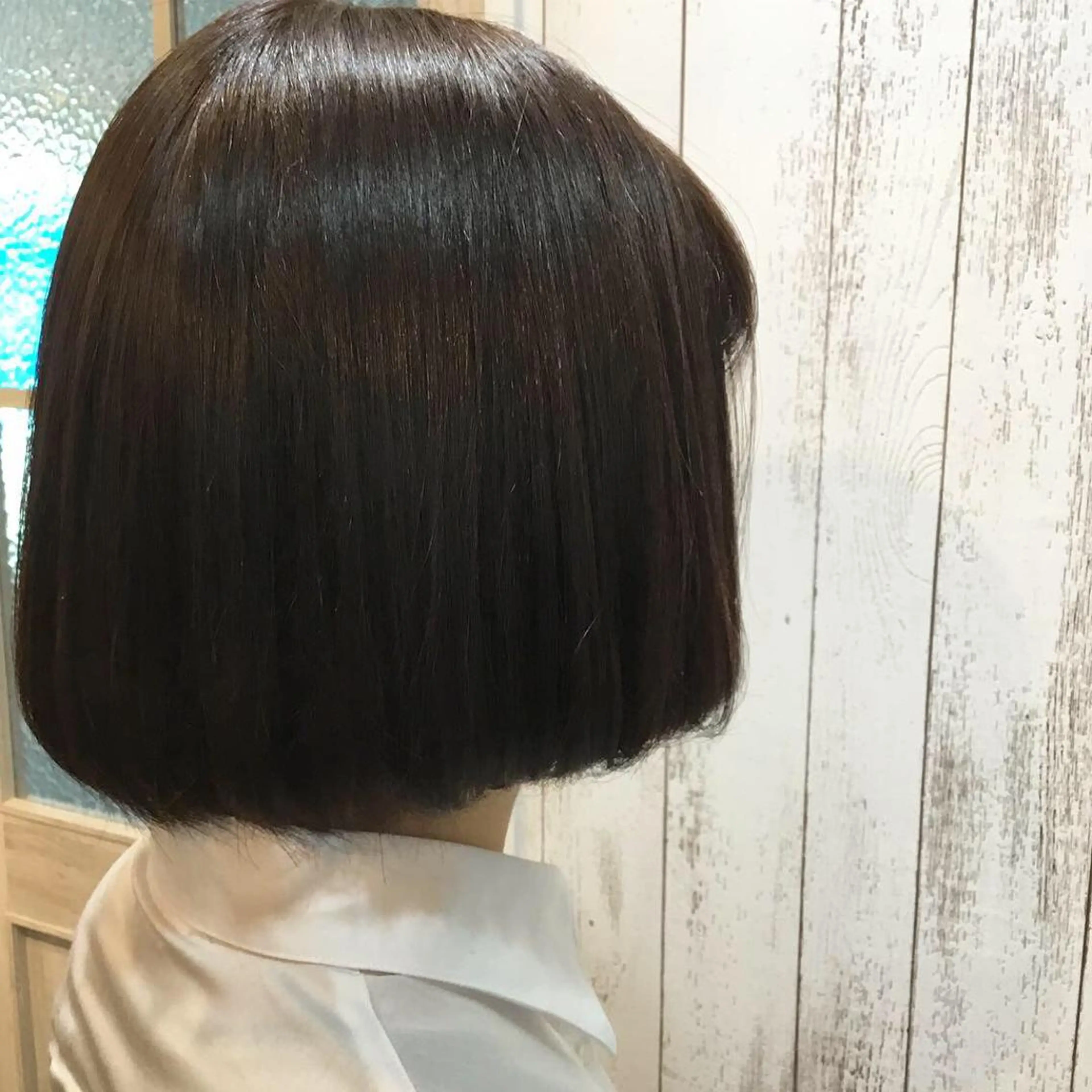 ショート カラー パーマ embrace エンブレイスのヘアスタイル