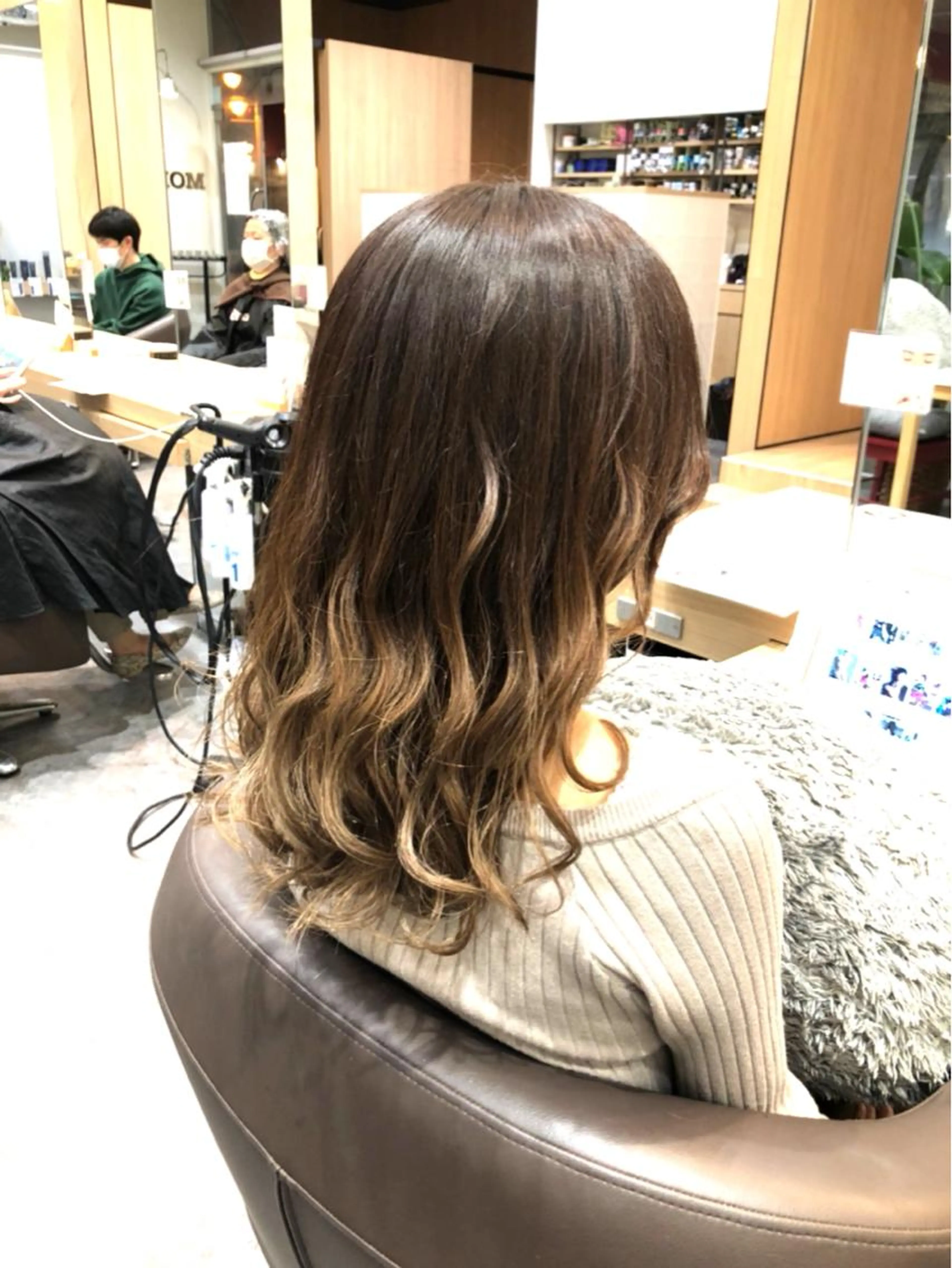 💄流行りの水素カラー💄水素カラー+似合わせ小顔カットの写真