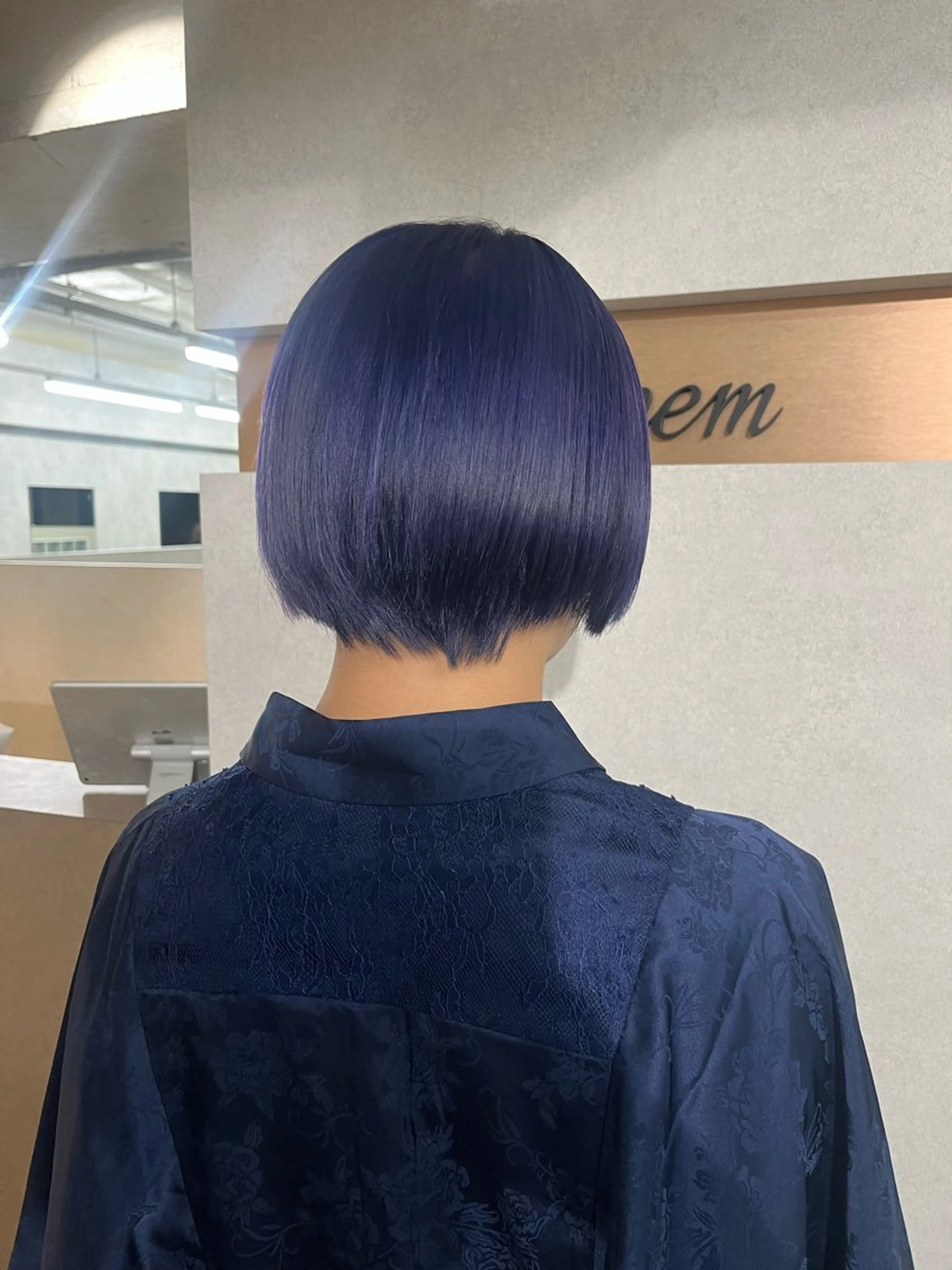 ショート カラー ブルーカラー バイオレットカラー anon Loemのヘアスタイル