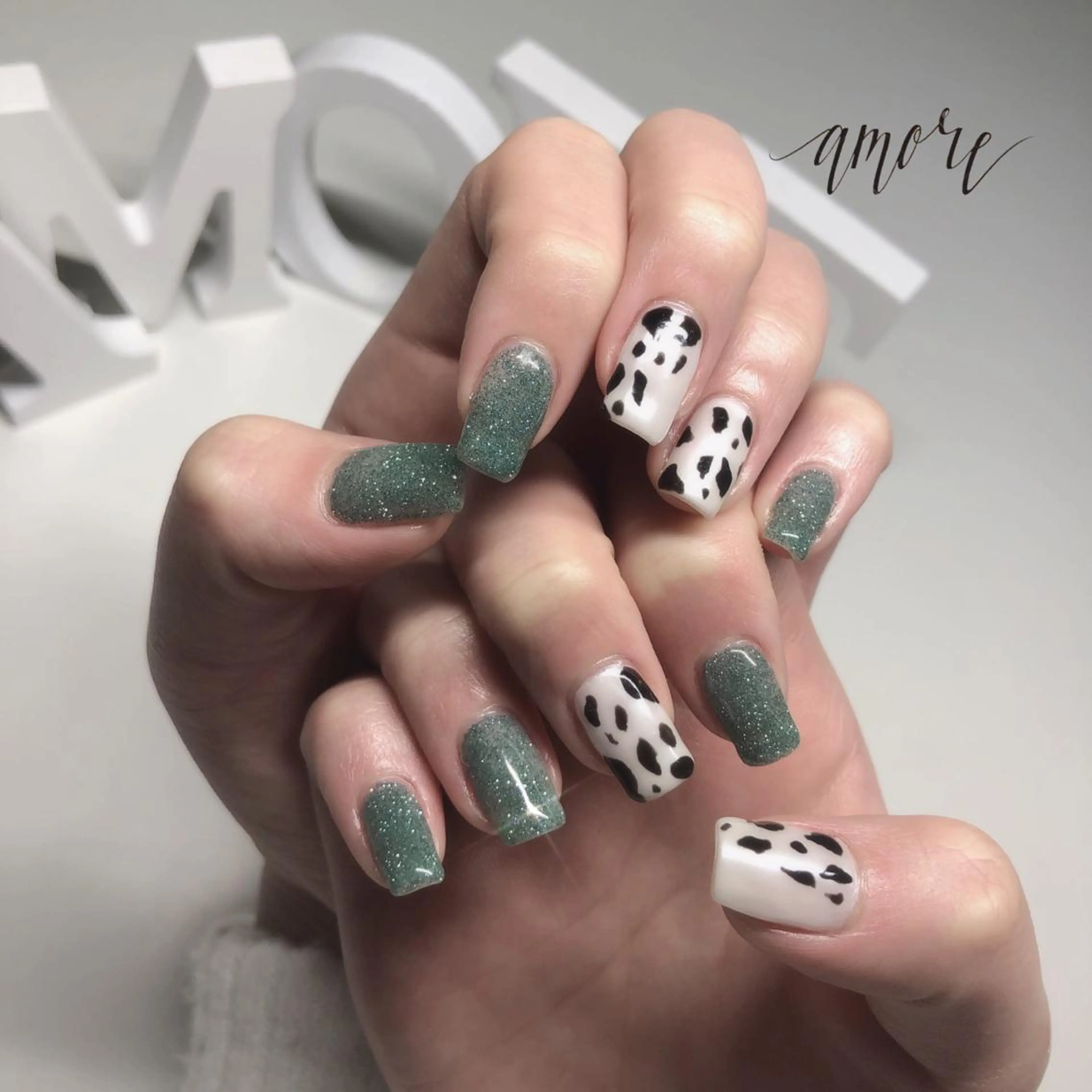 ネイル ジェルネイル 韓国ネイル ラメ(グリッター) ミラーネイル 冬ネイル You kyehwaのネイルデザイン