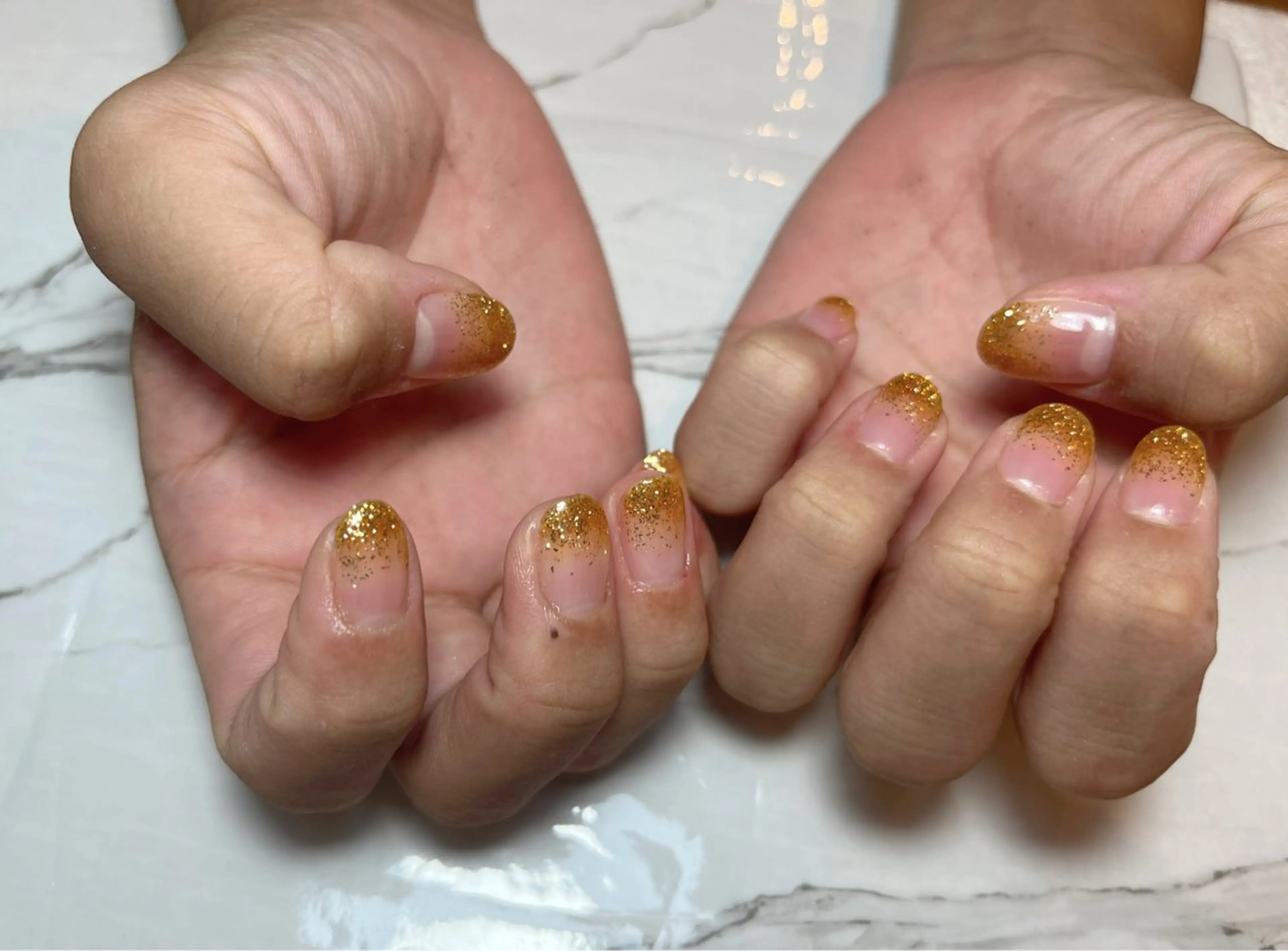 ネイル グラデーション ラメ(グリッター) ラメグラデーション オレンジ arce所属・arce amiのネイルデザイン