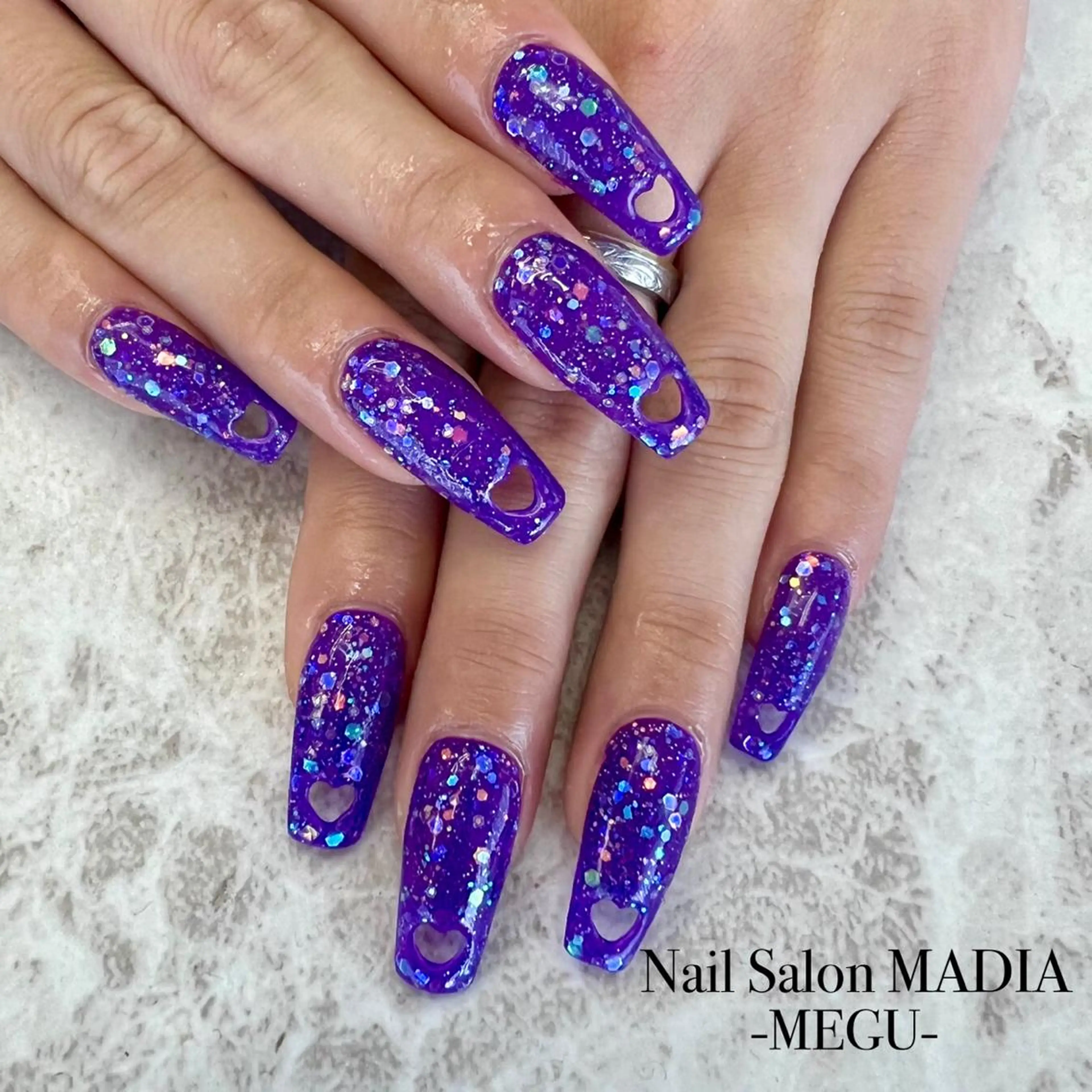 ネイル MADIA藤沢所属・MADIA MEGUのネイルデザイン