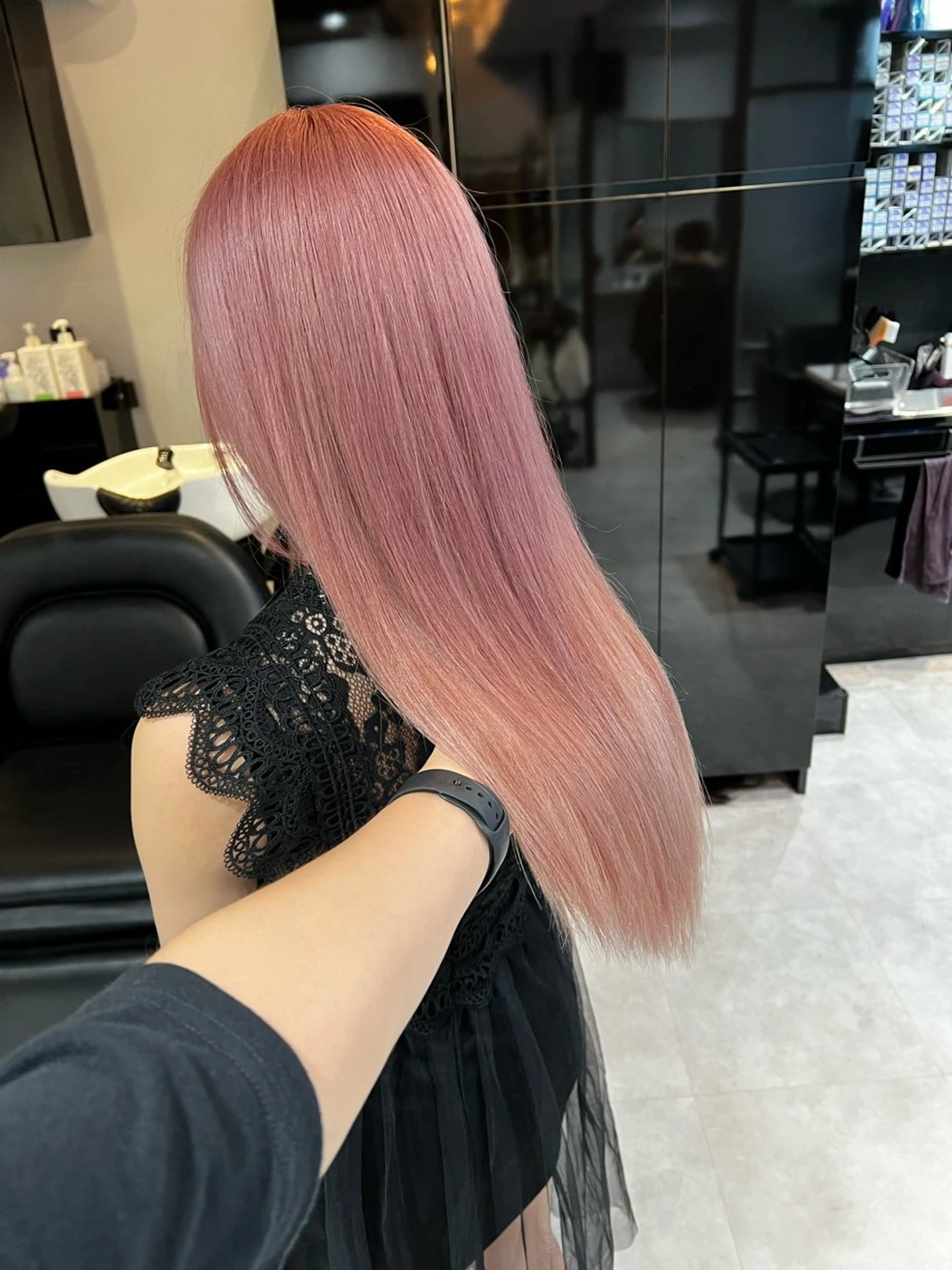 ロング カラー ブリーチ ピンクカラー PSY(サイ)所属・PSY(サイ)池袋 金田尚久🎨のヘアスタイル