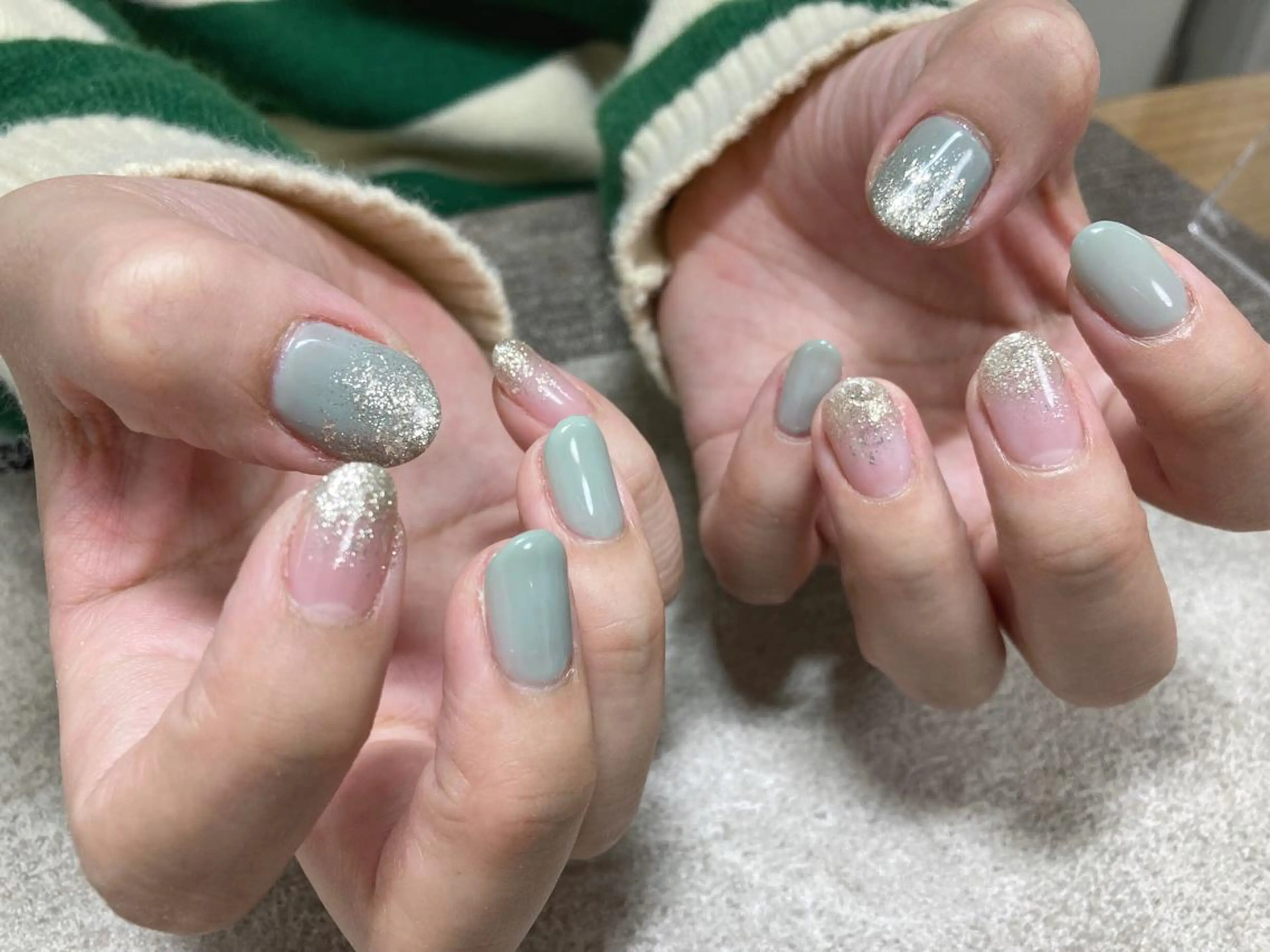 ネイル フットネイル ジェルネイル グリーン キラキラネイル 韓国ネイル Mogu nail 二子玉川のネイルデザイン