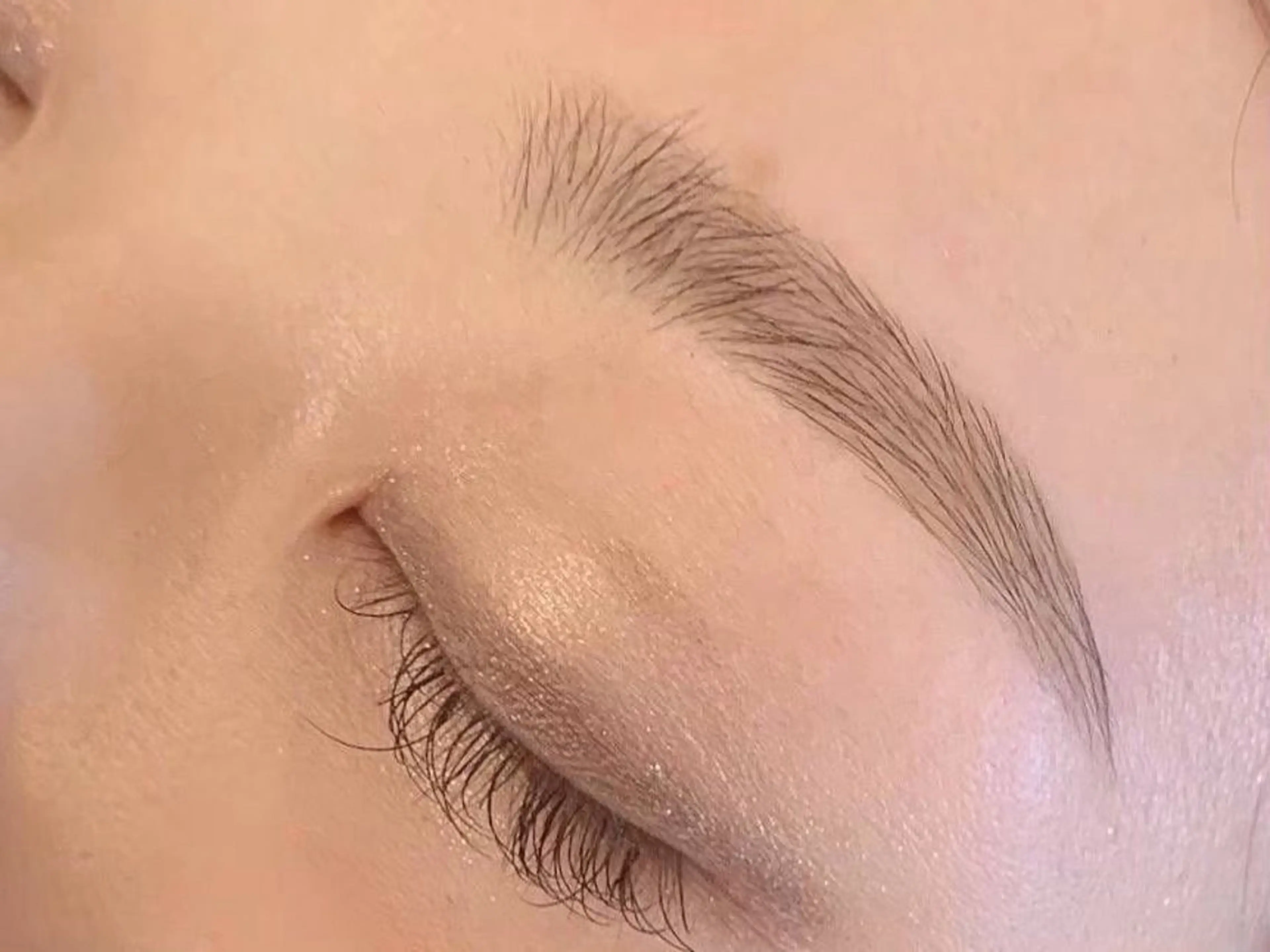 アイブロウ 菅原 花菜美のマツエク・マツパデザイン