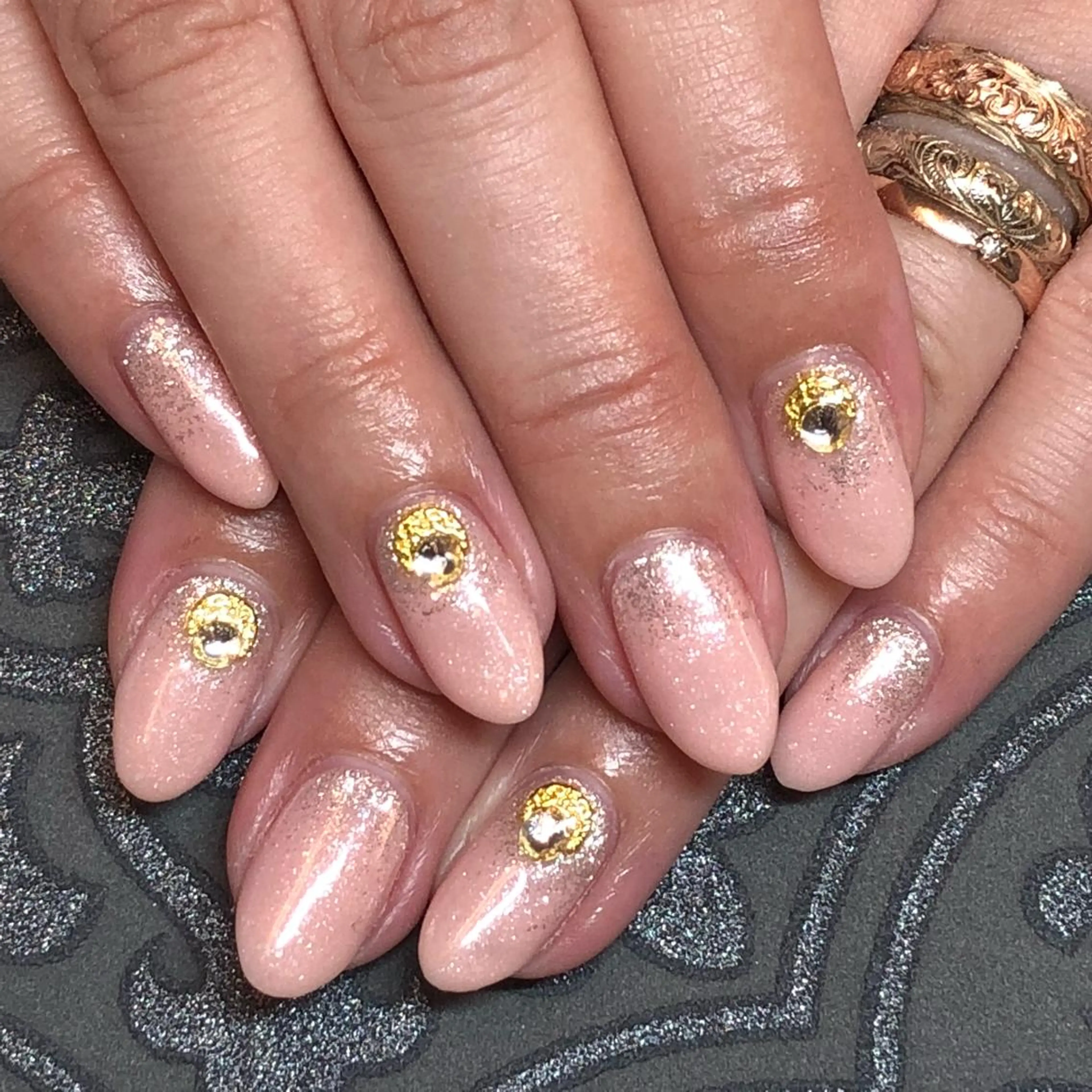 ネイル ストーンネイル KIREIE NAILSのネイルデザイン