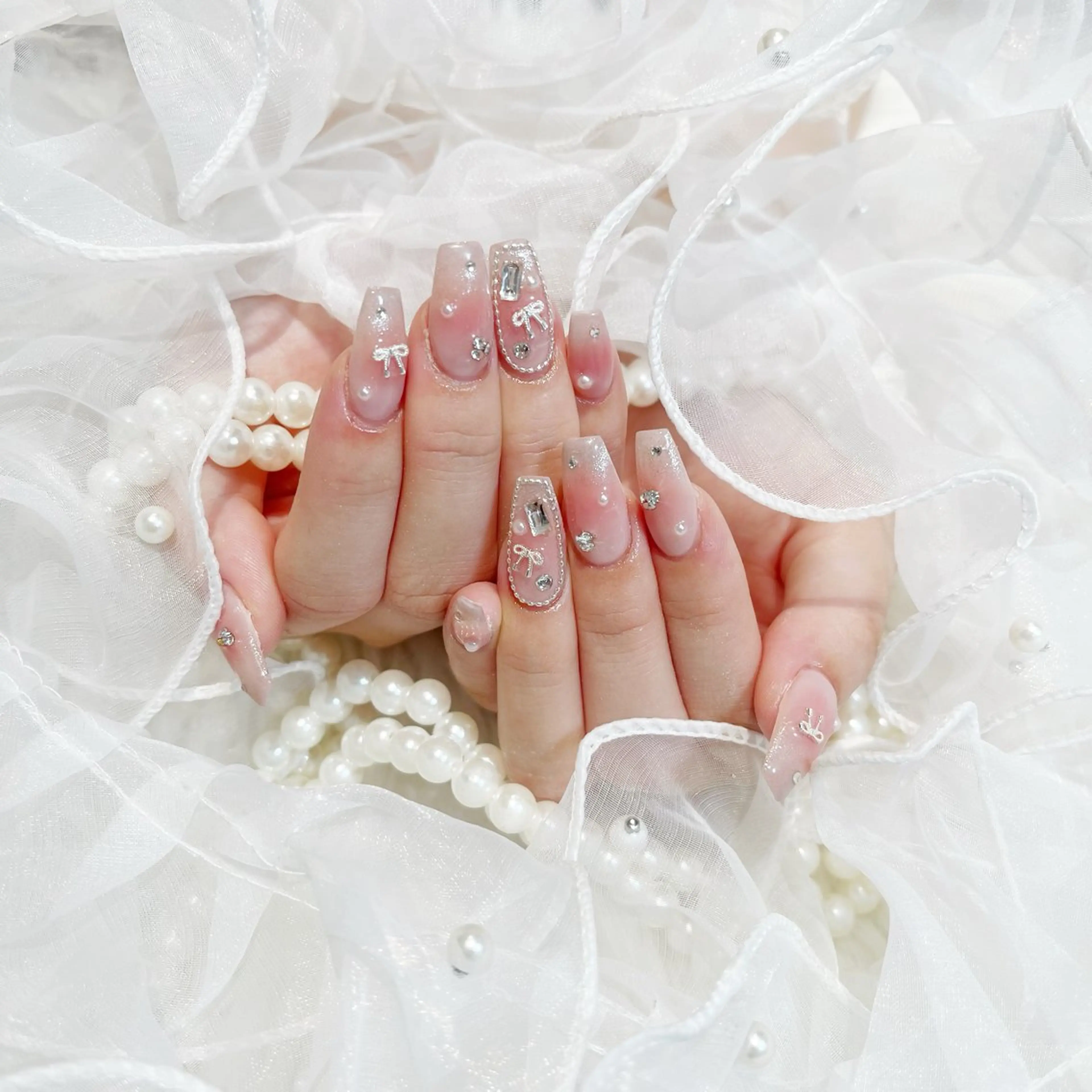 ネイル WISTERIA aisaのネイルデザイン