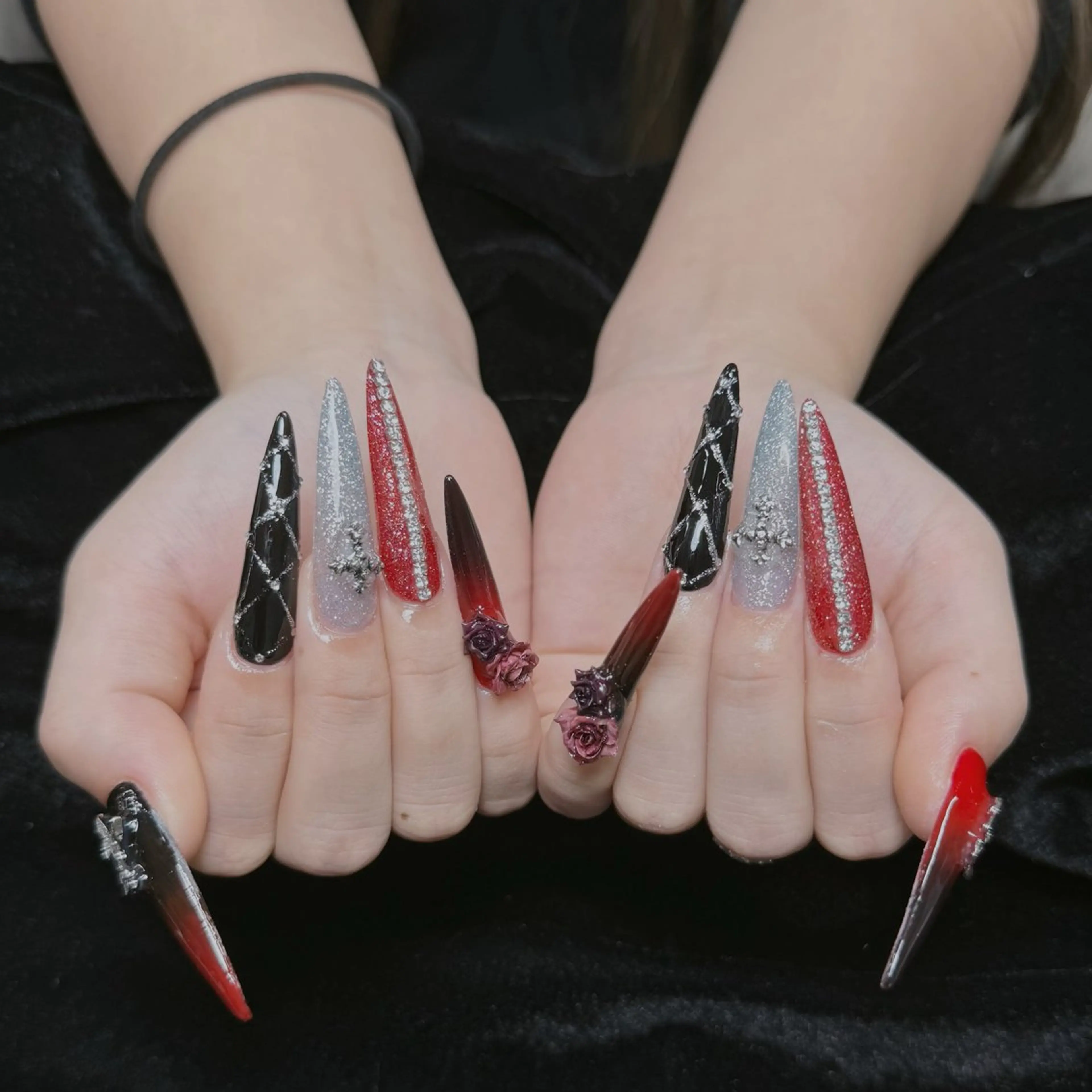 ネイル ENSalon 愛佳のネイルデザイン