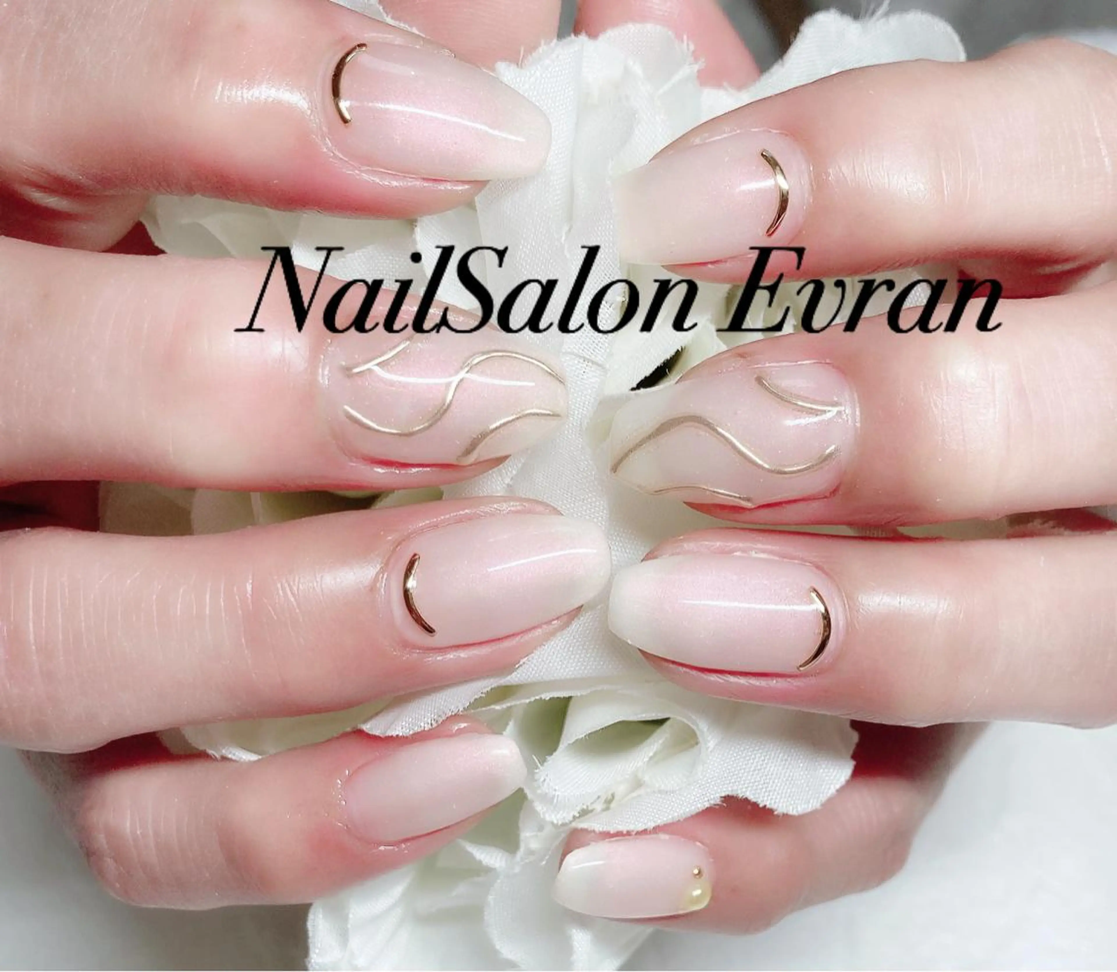 ネイル ニュアンスネイル Nail salon Evranのネイルデザイン